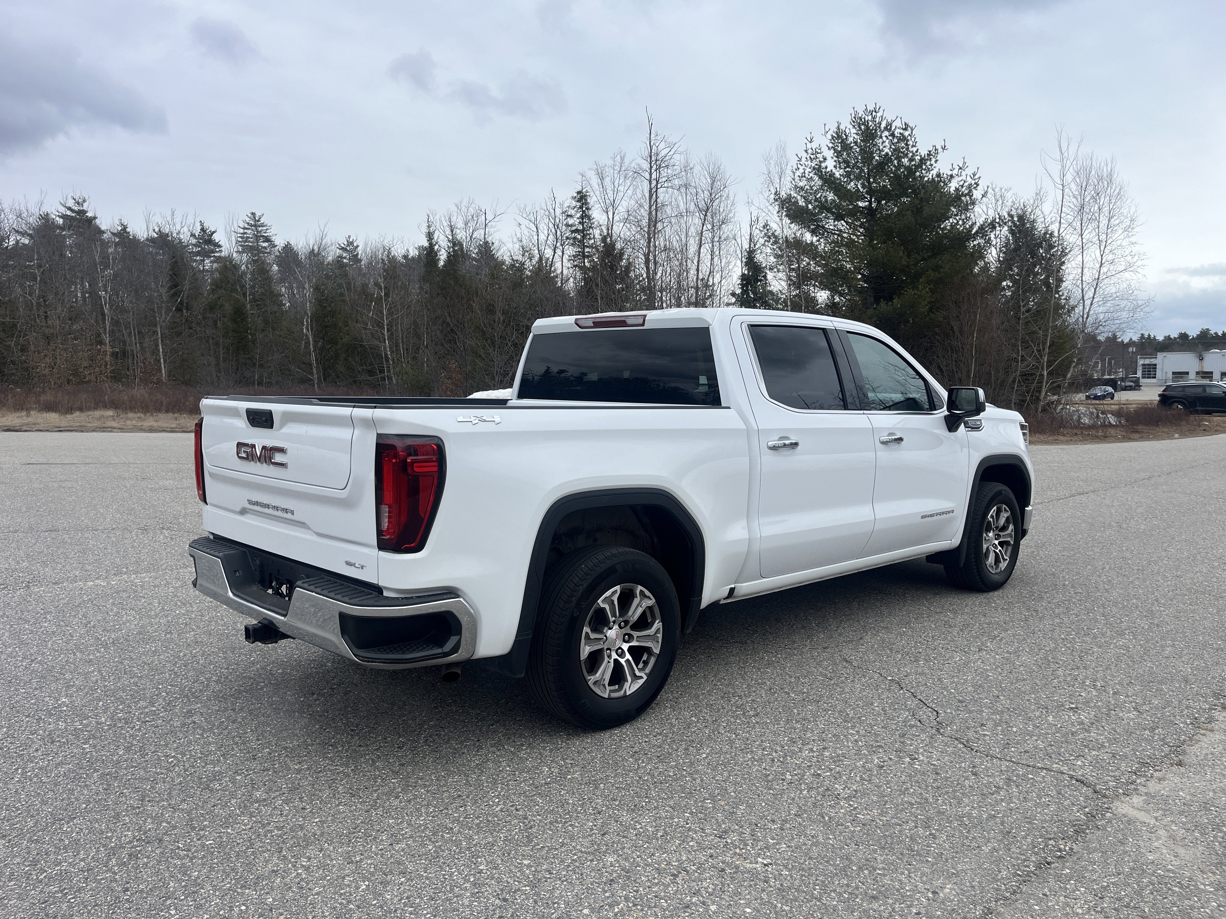 2025 GMC Sierra 1500 SLT