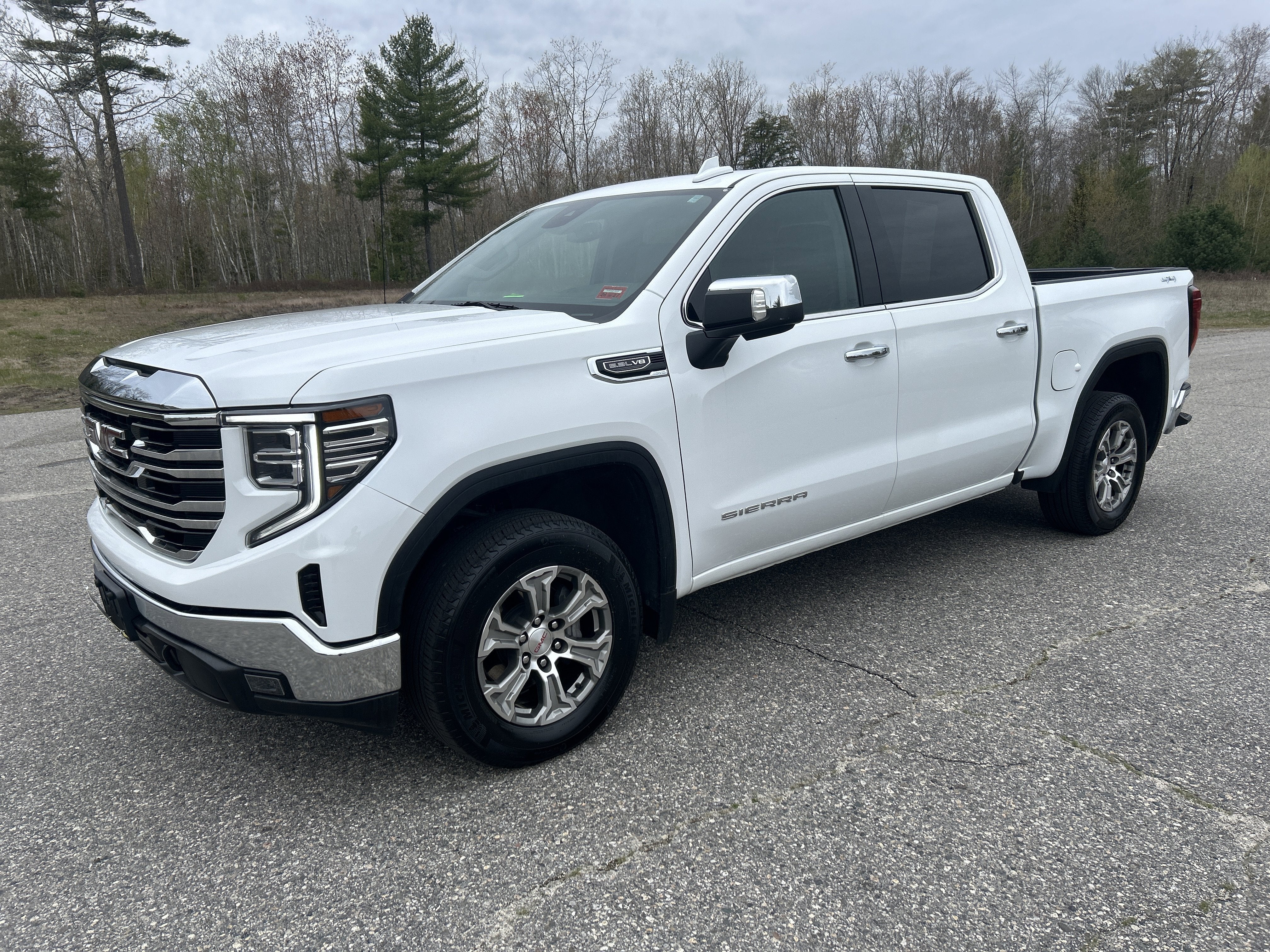 2025 GMC Sierra 1500 SLT