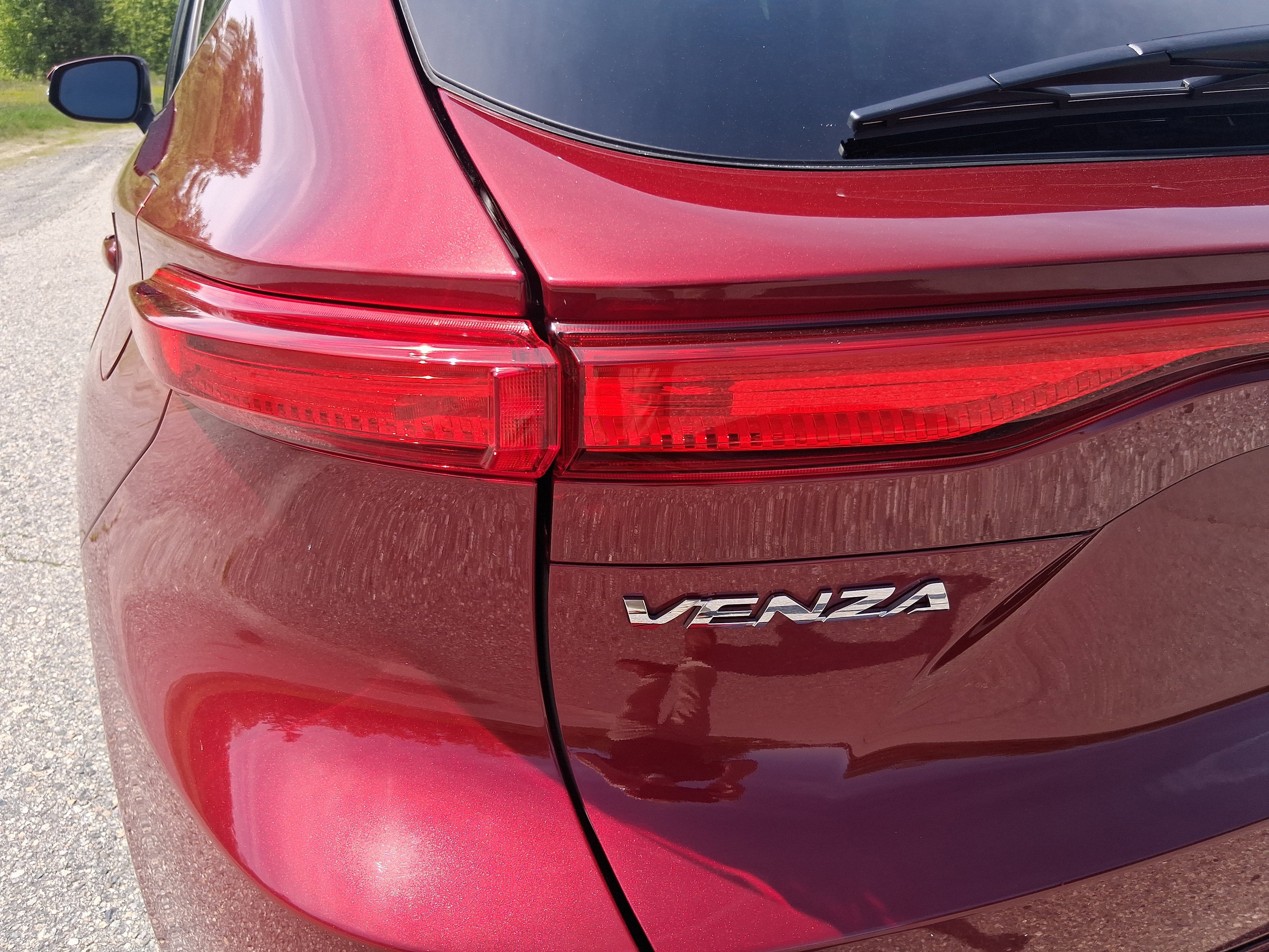 2024 Toyota Venza LE