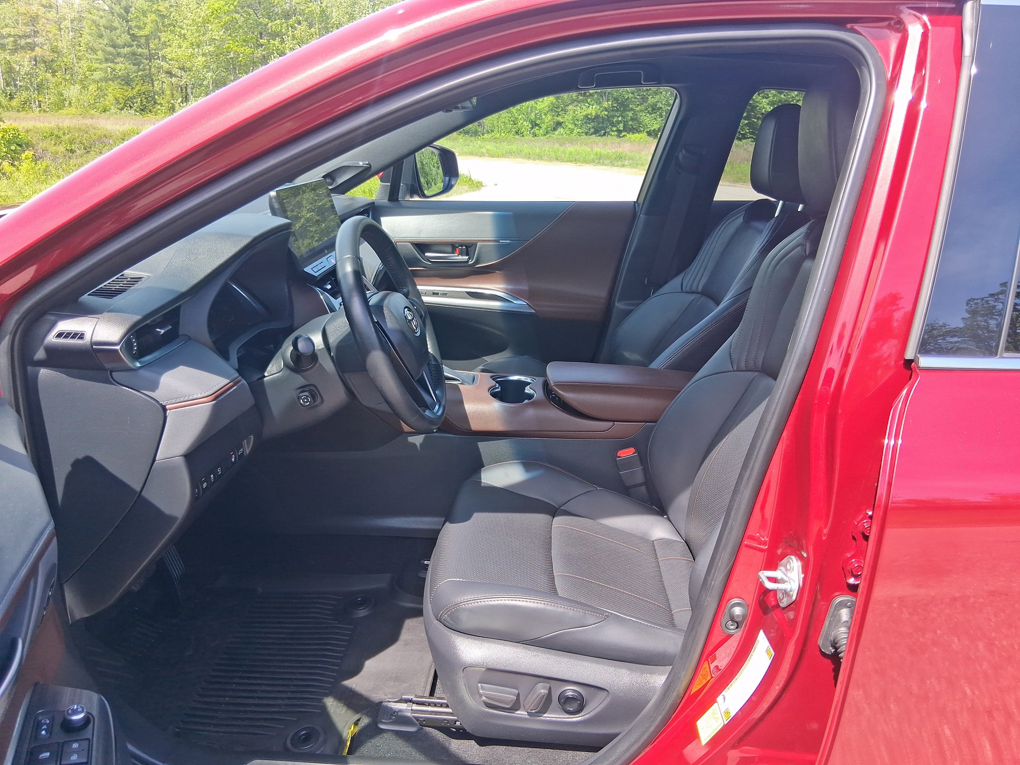 2024 Toyota Venza LE