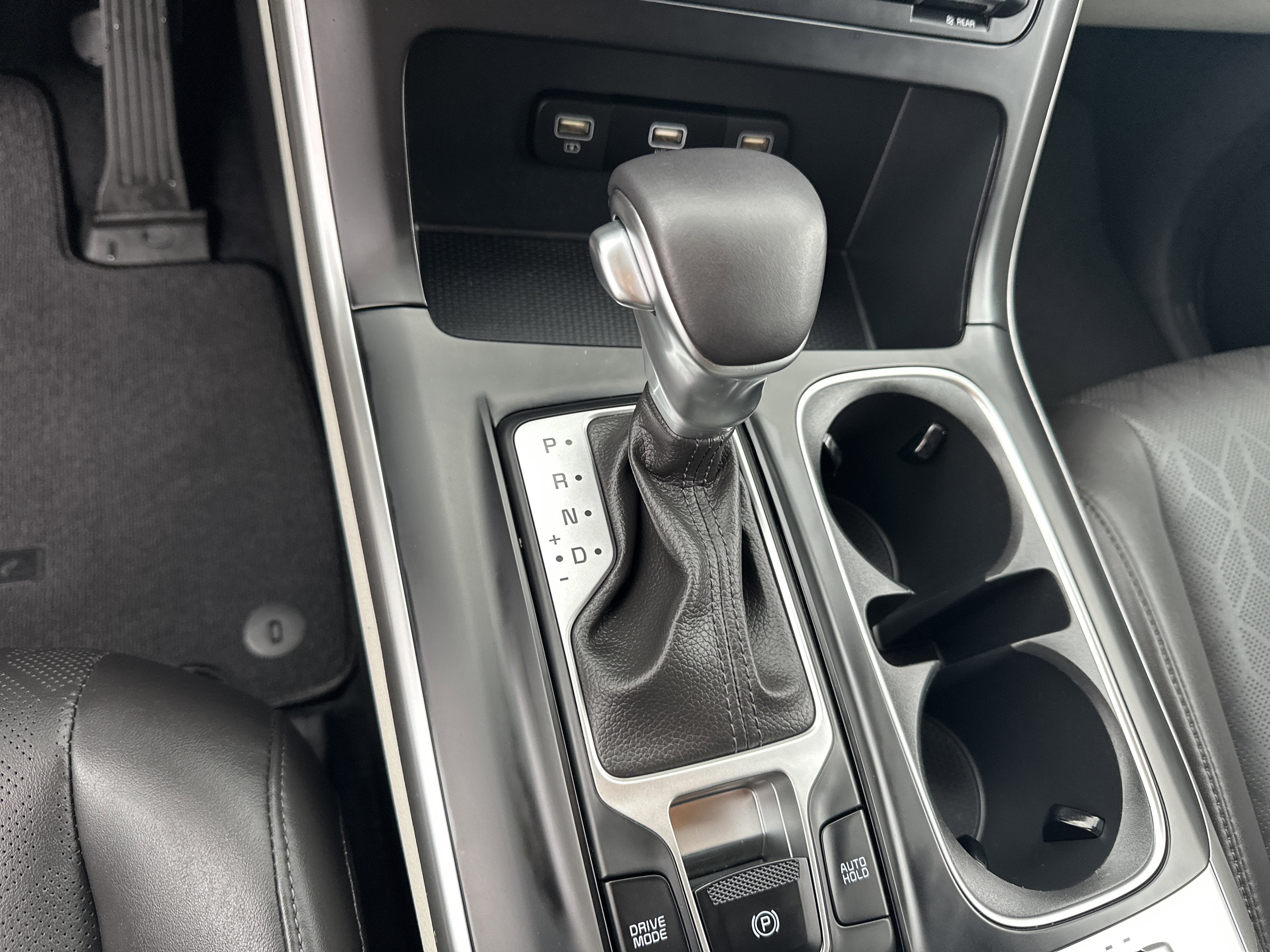 2023 Kia Carnival LX