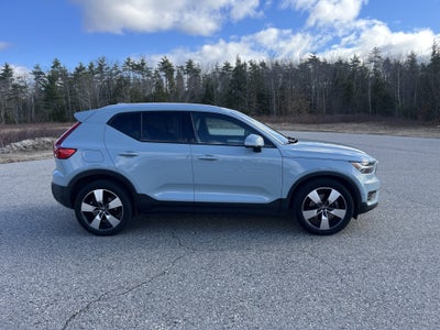 2019 Volvo XC40 Momentum