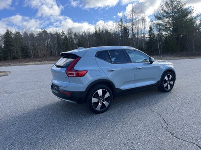 2019 Volvo XC40 Momentum