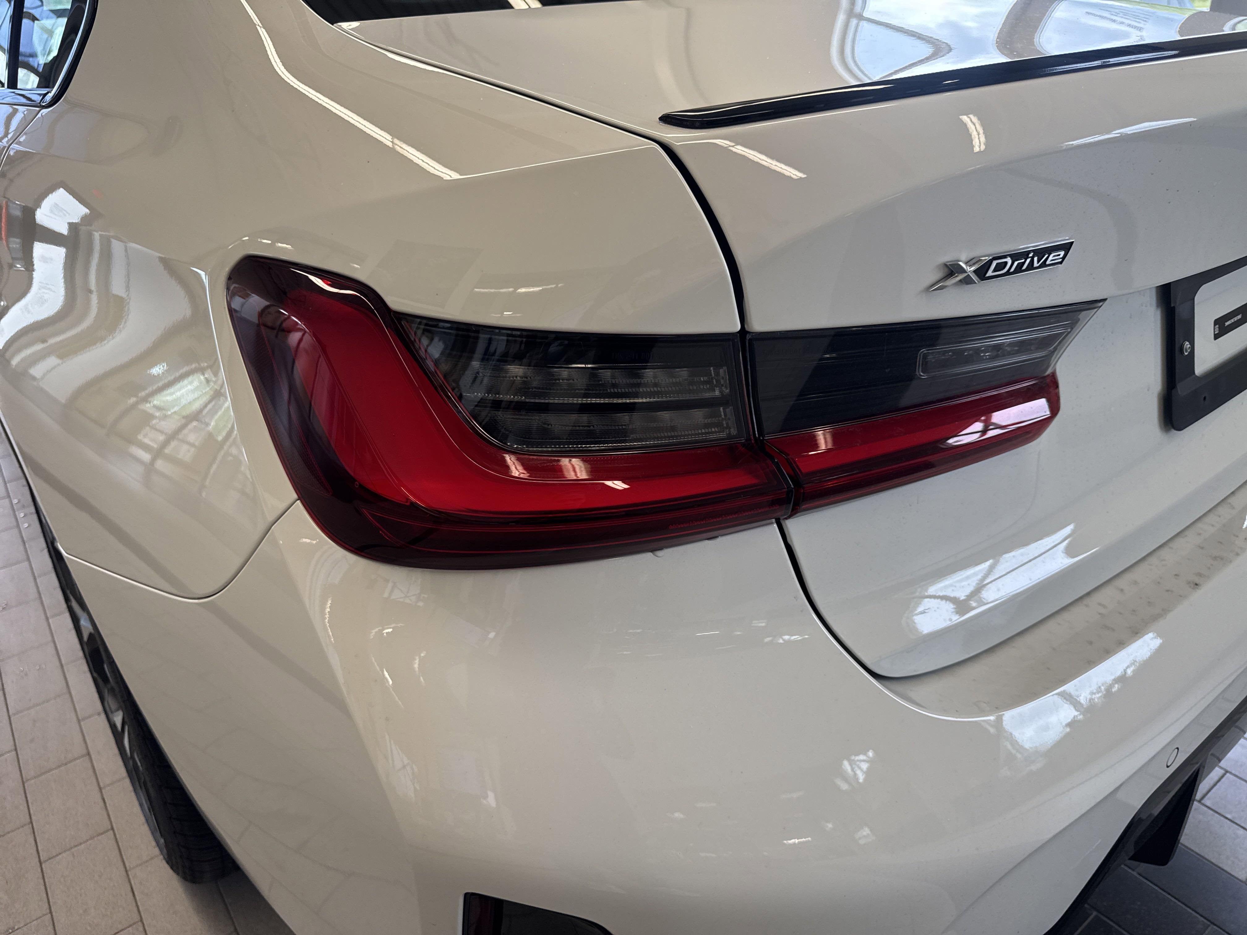 2025 BMW 3 Series 330i xDrive