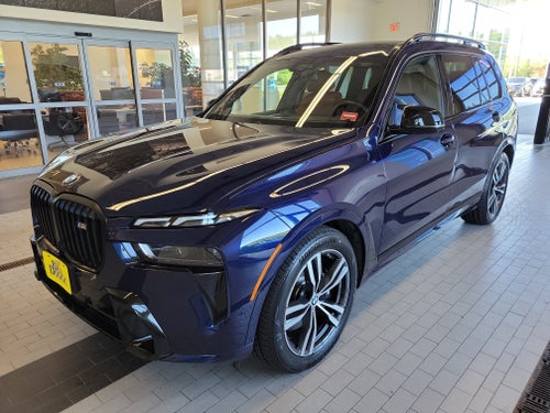 2025 BMW X7 M60i