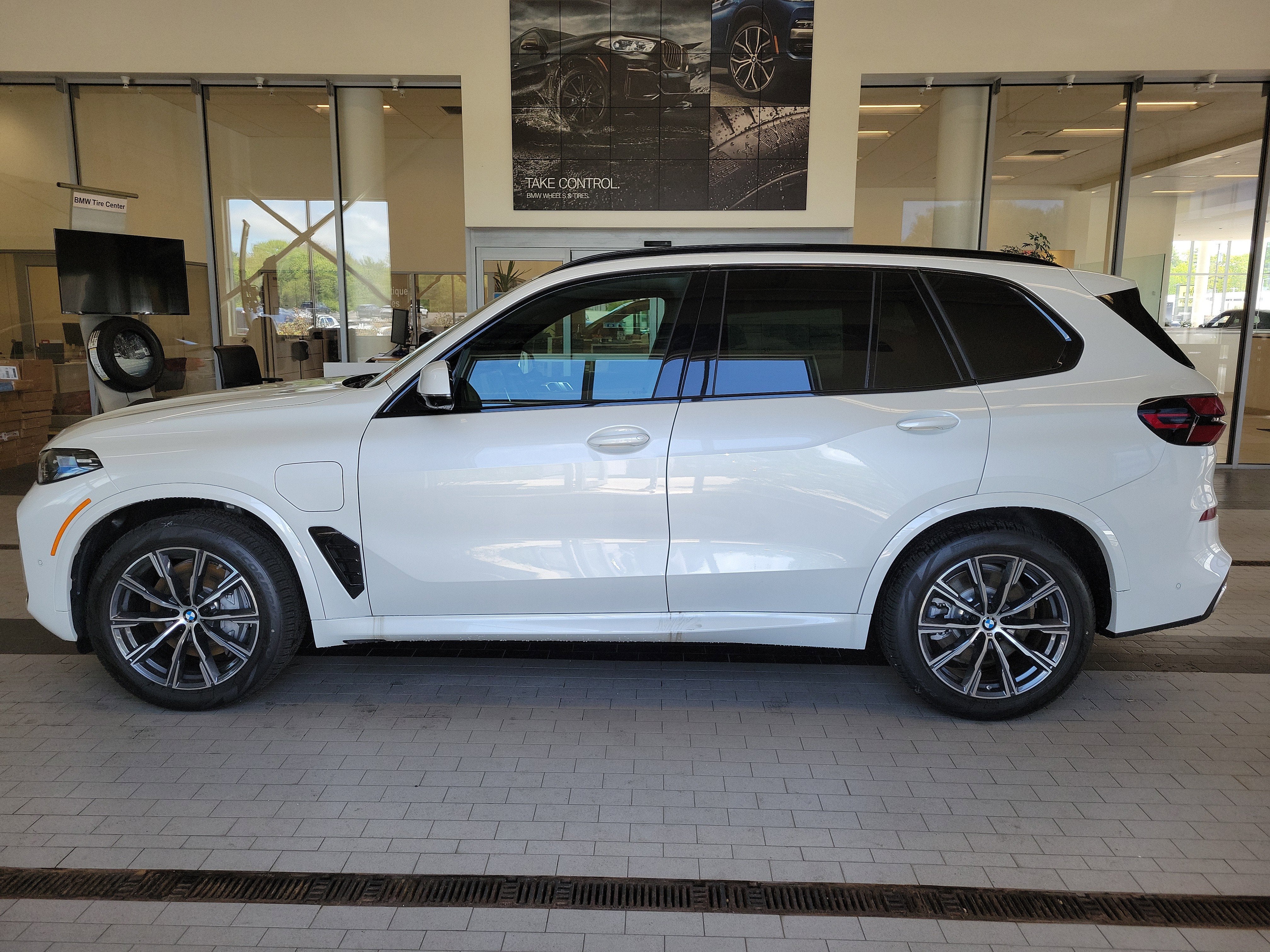 2026 BMW X5 xDrive50e