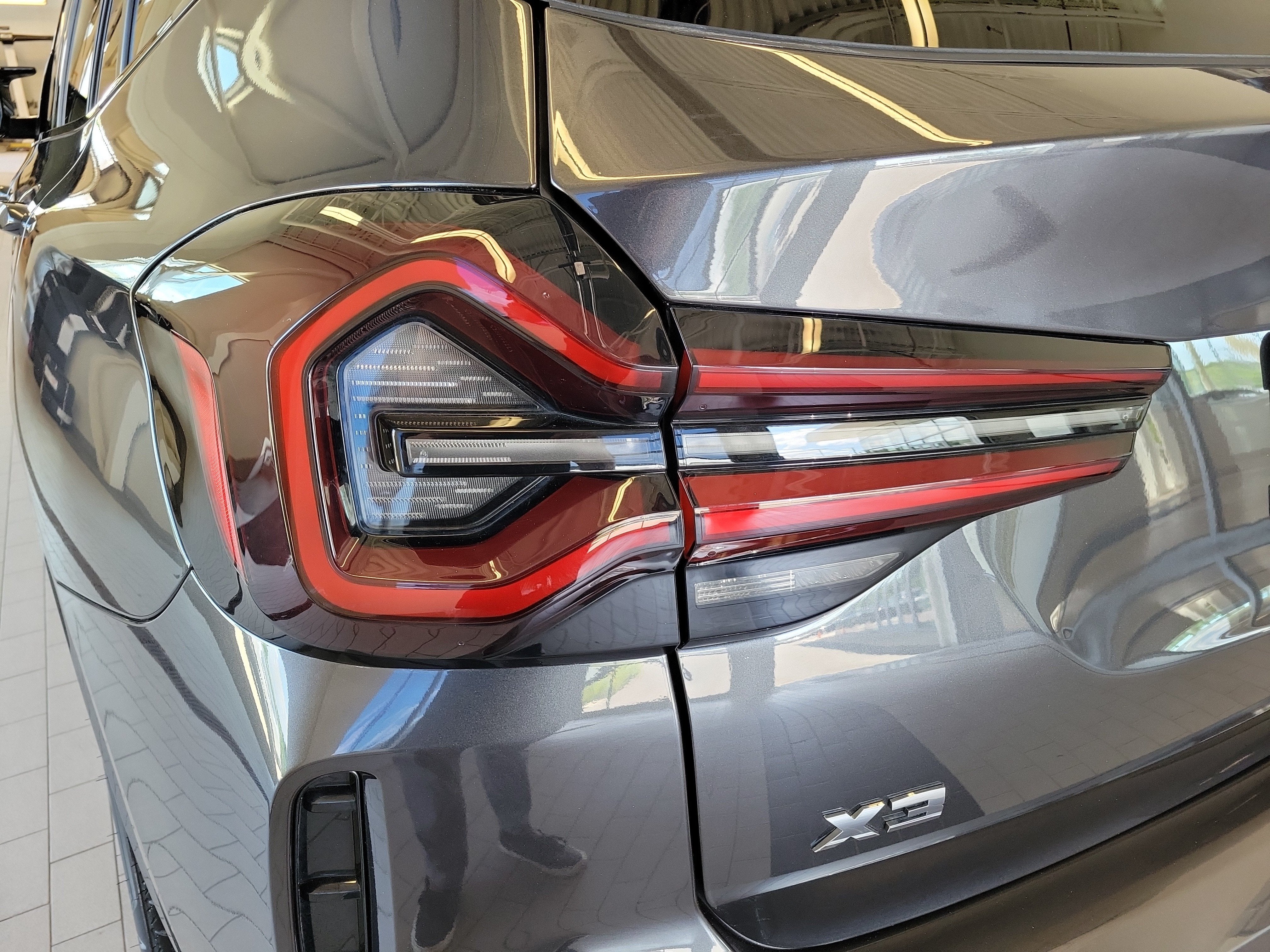 2023 BMW X3 M40i