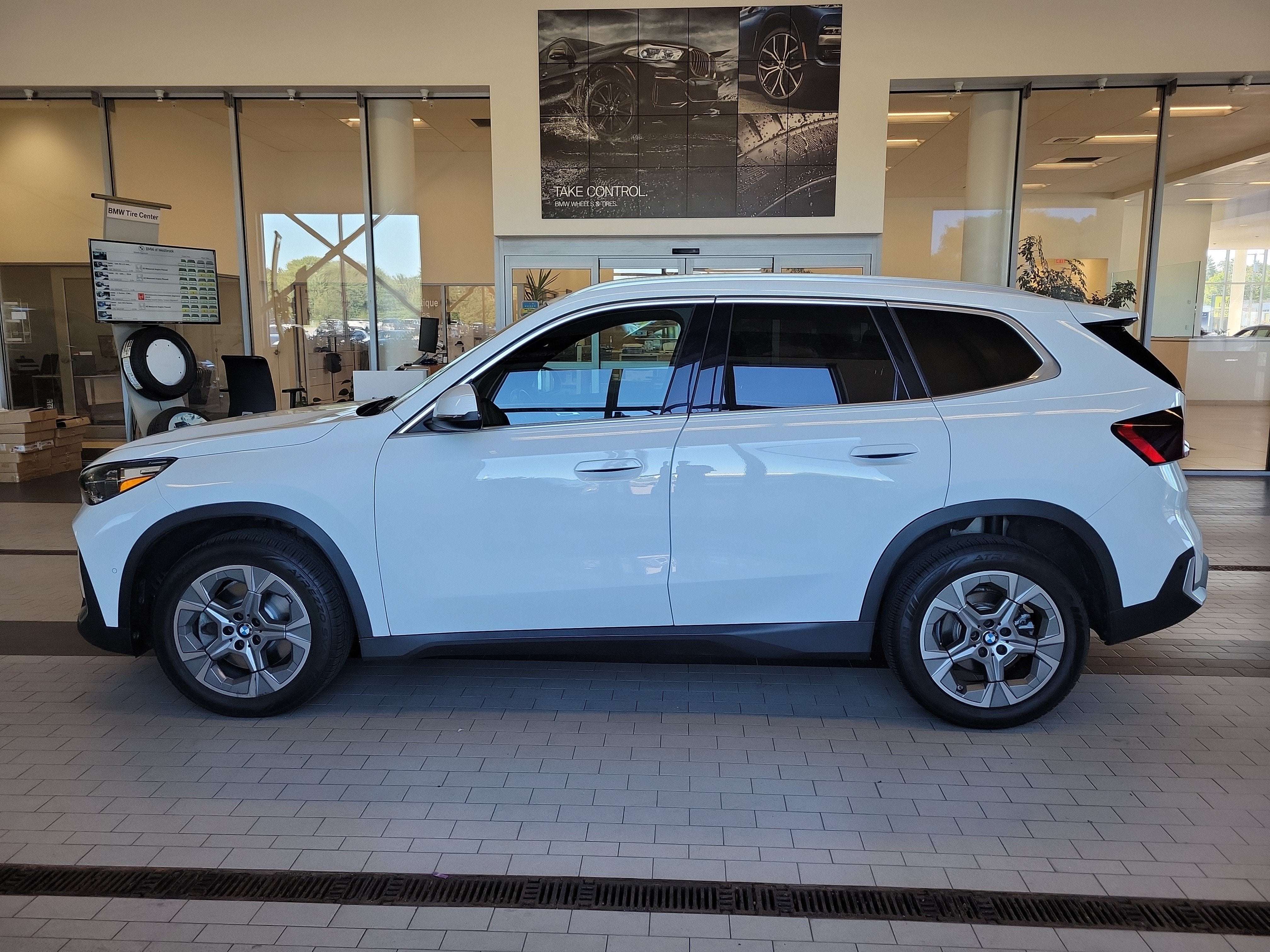 2023 BMW X1 xDrive28i
