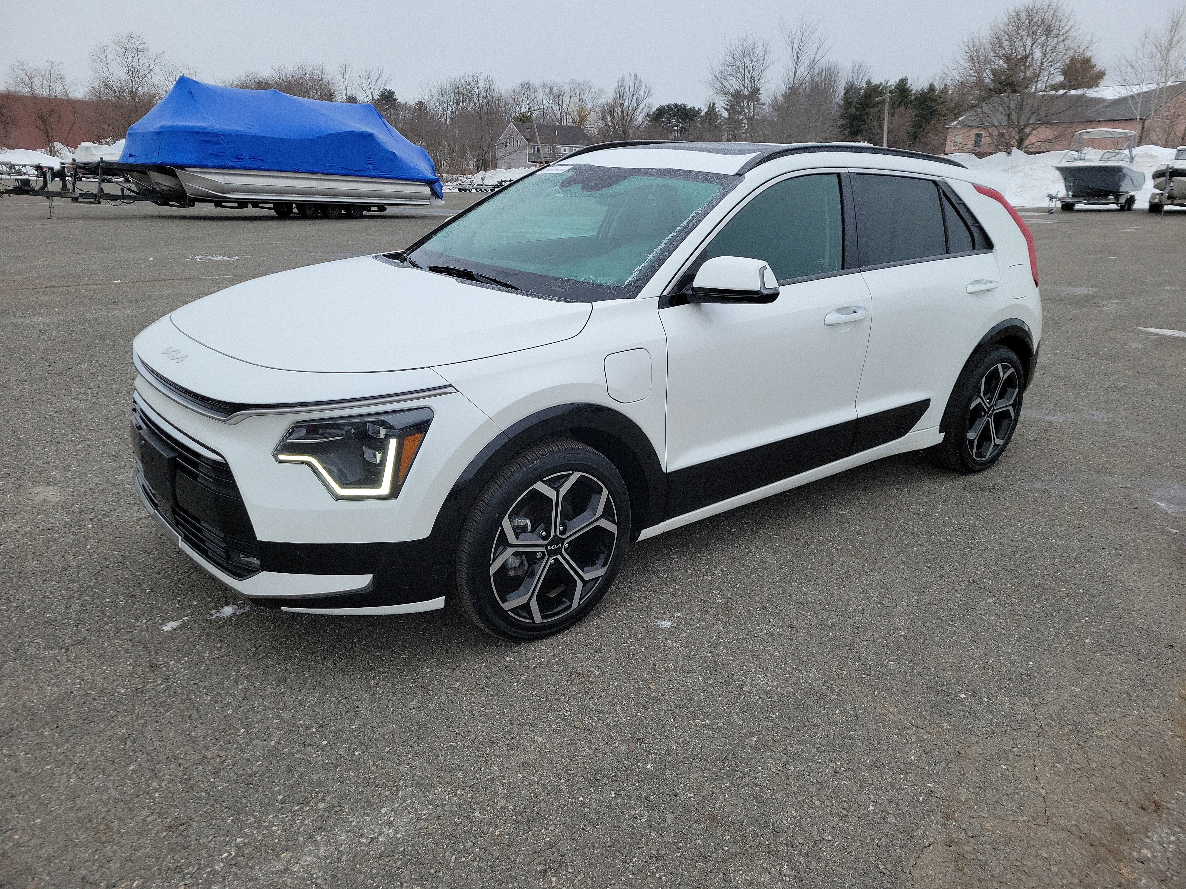 2023 Kia Niro Plug-In Hybrid SX Touring