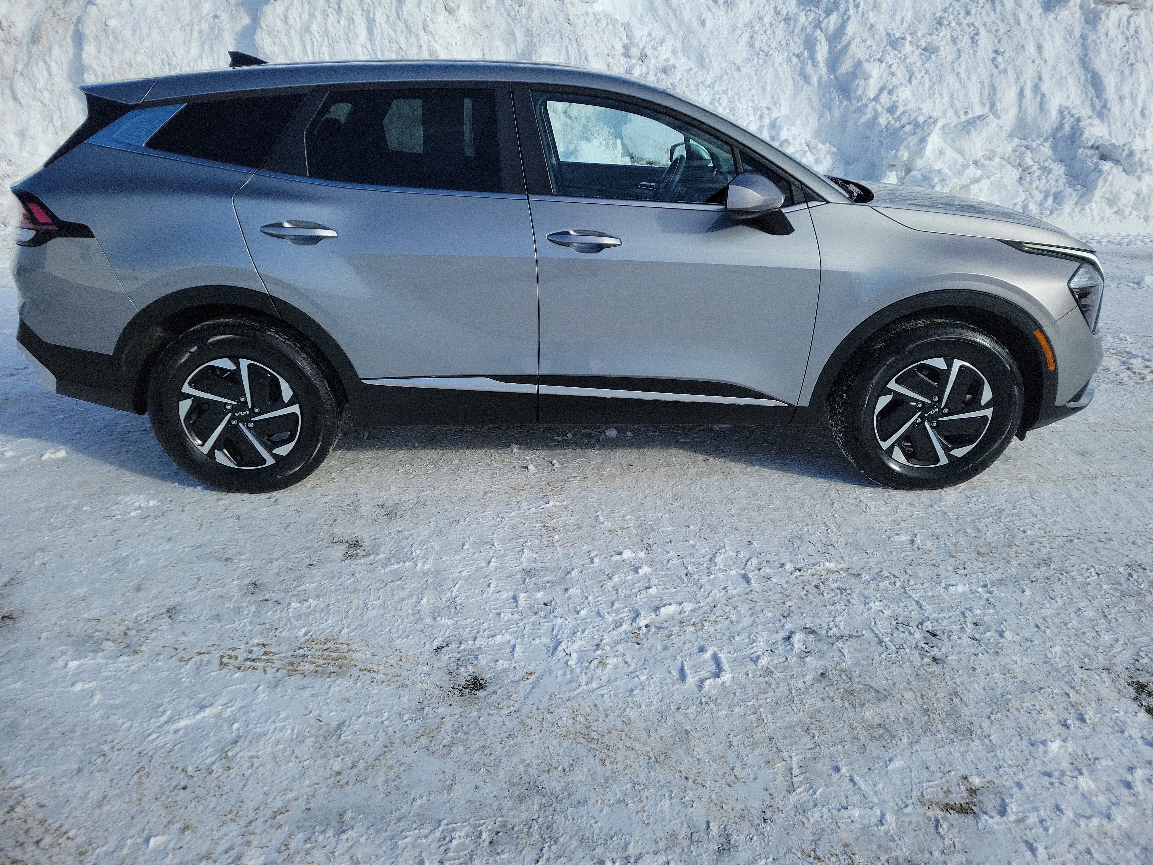 2023 Kia Sportage Hybrid LX