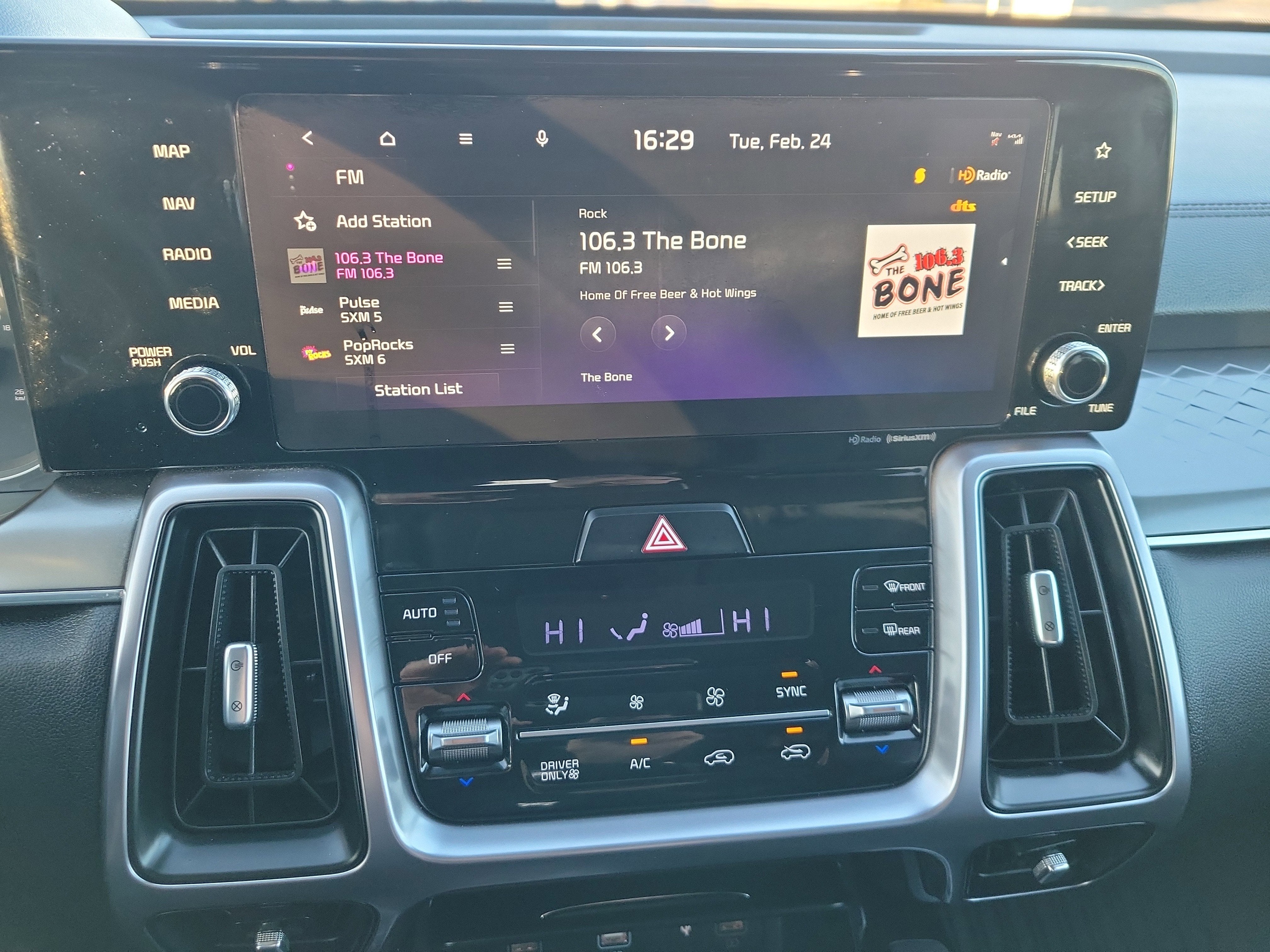 2023 Kia Sorento Hybrid EX