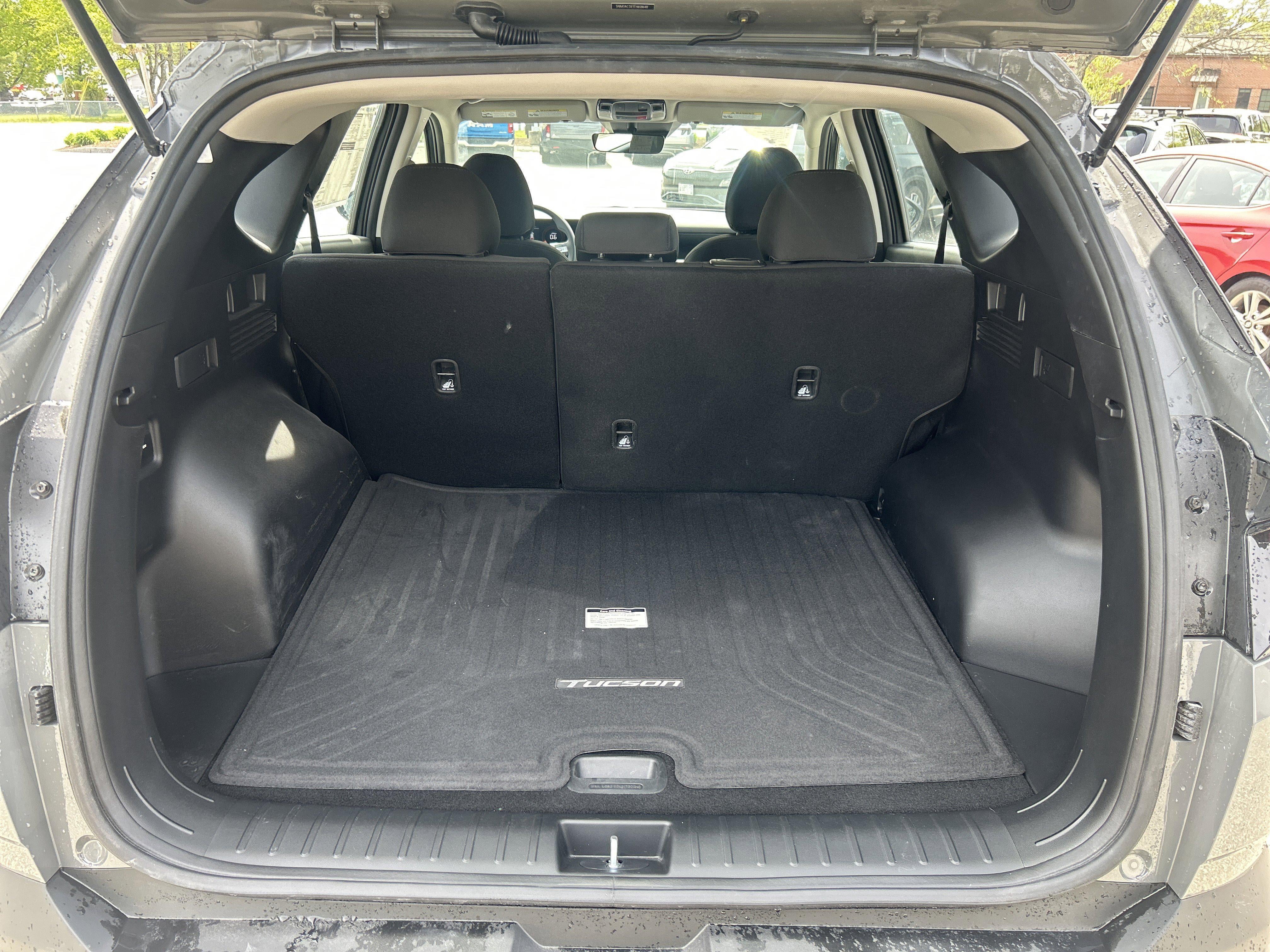 2026 Hyundai TUCSON SE