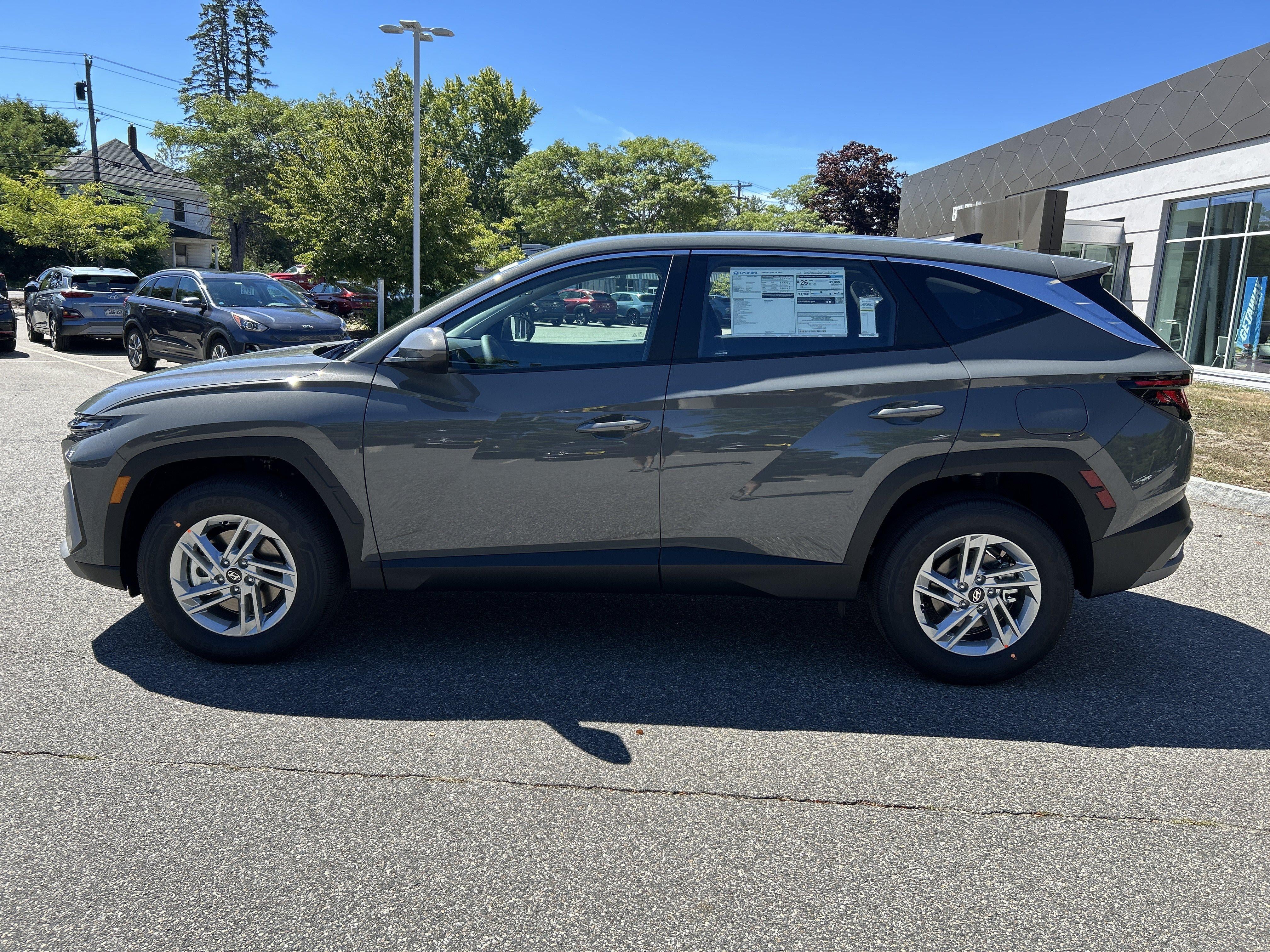 2026 Hyundai TUCSON SE