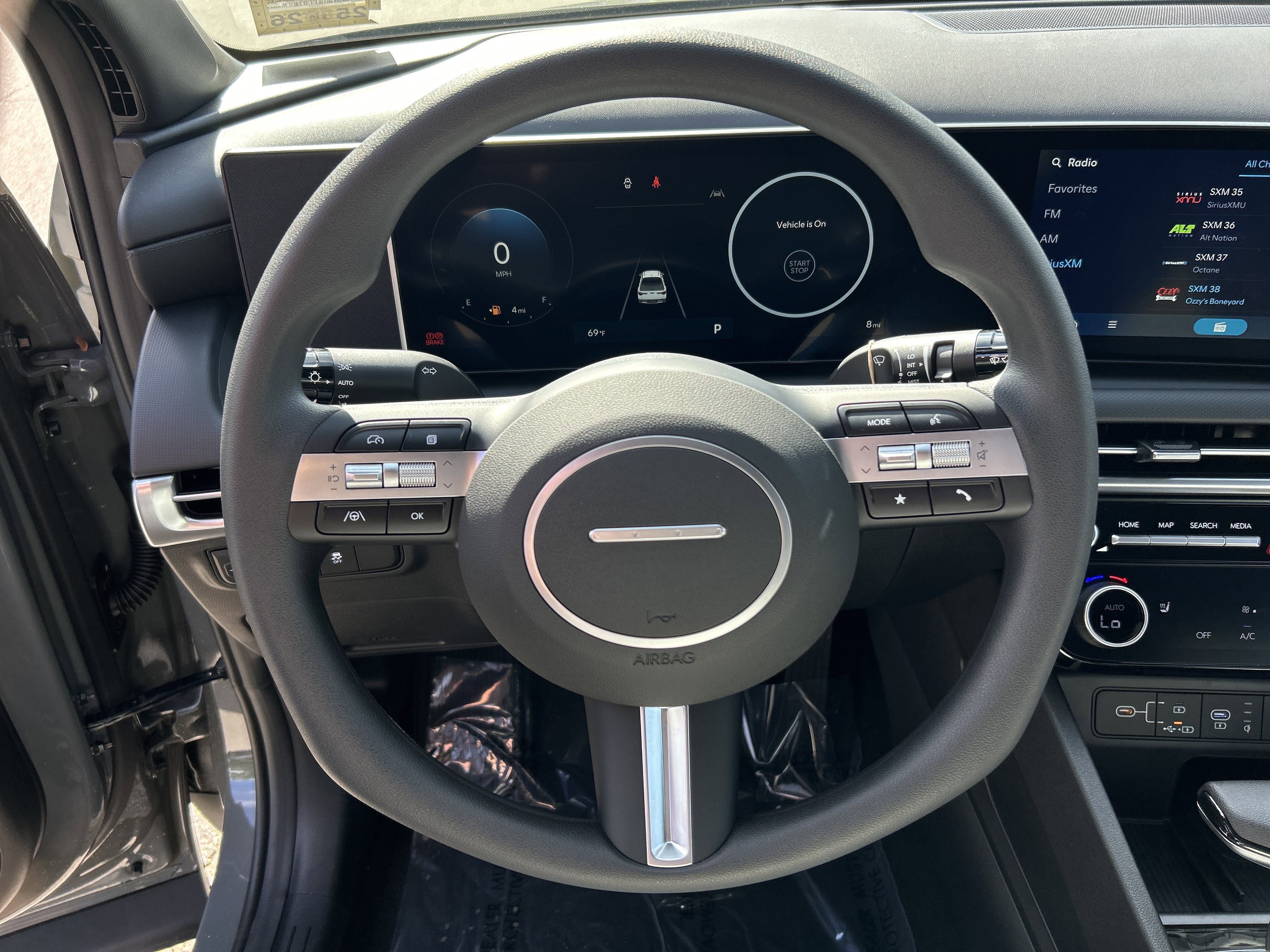 2026 Hyundai SANTA CRUZ SEL Activity