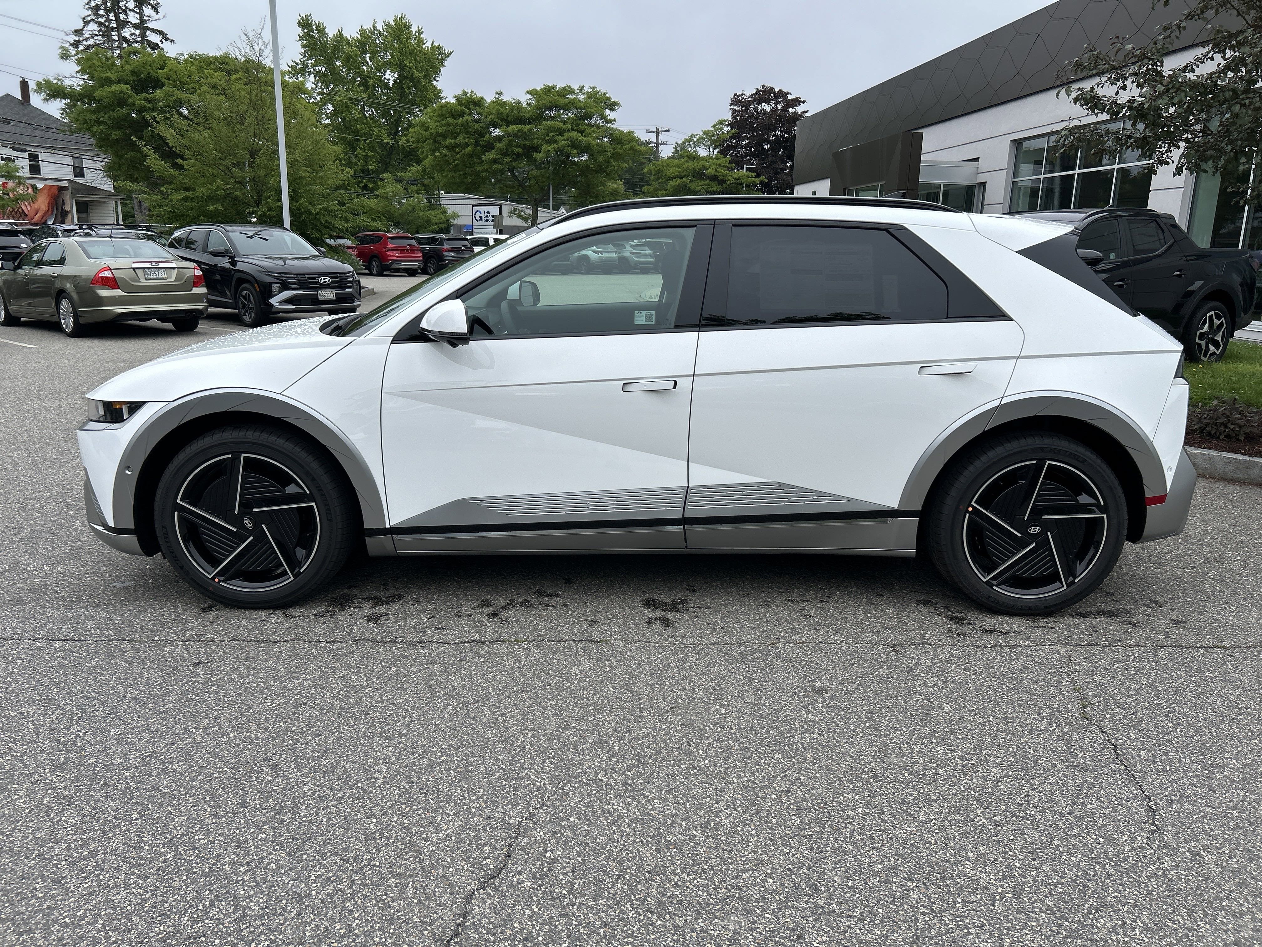 2025 Hyundai IONIQ 5 Limited