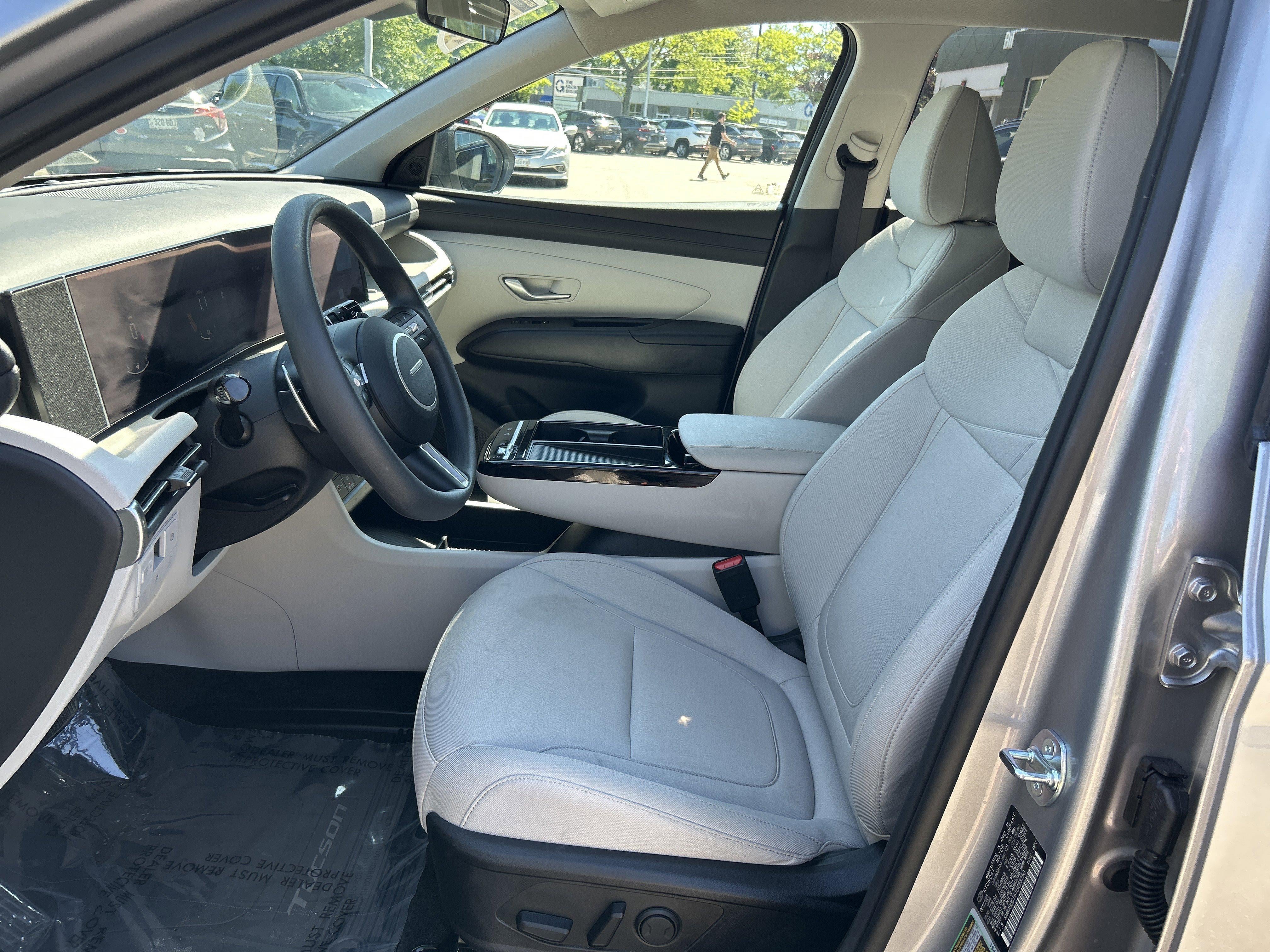 2026 Hyundai TUCSON HYBRID SEL
