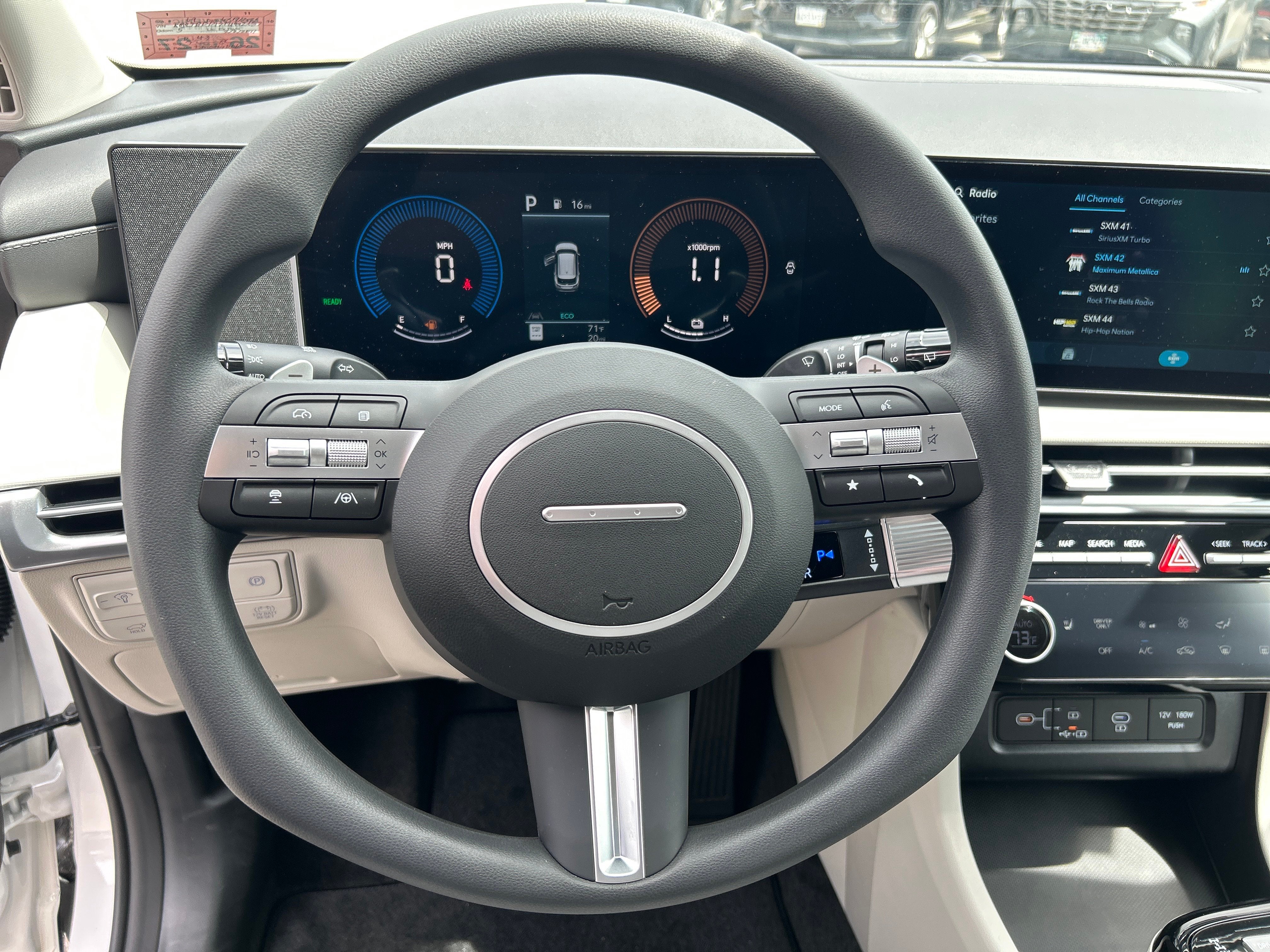 2026 Hyundai TUCSON HYBRID SEL