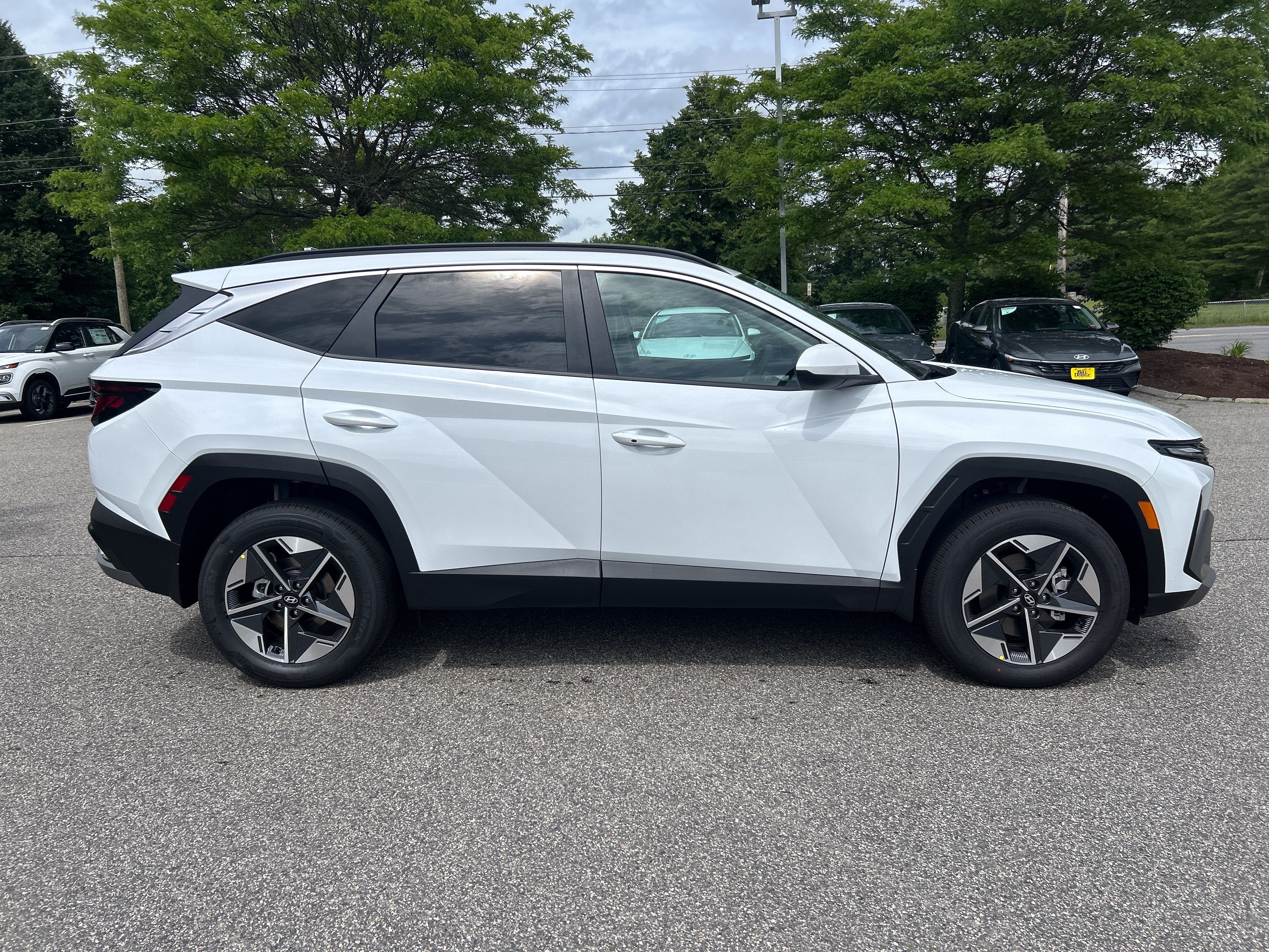 2026 Hyundai TUCSON HYBRID SEL