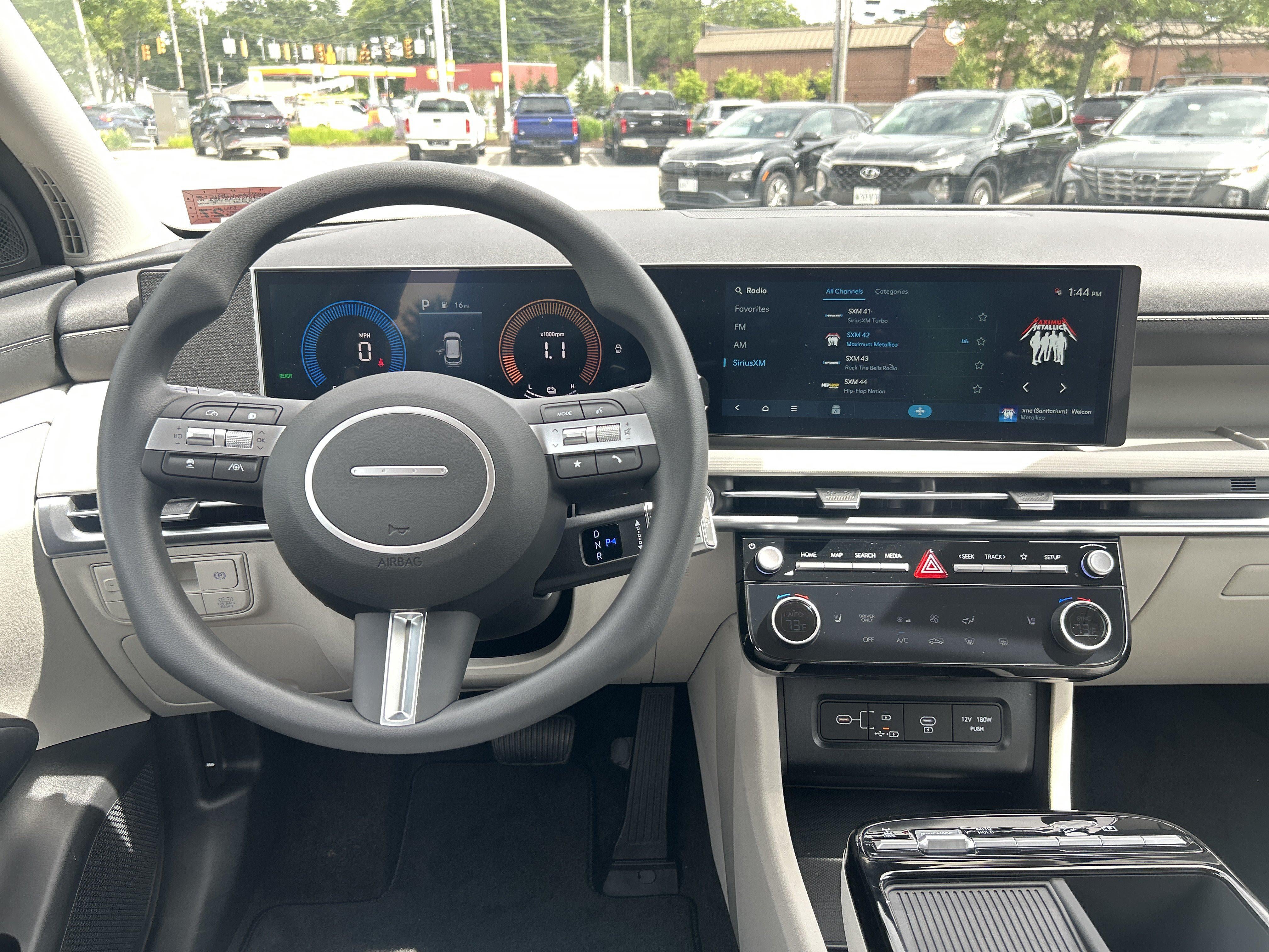 2026 Hyundai TUCSON HYBRID SEL