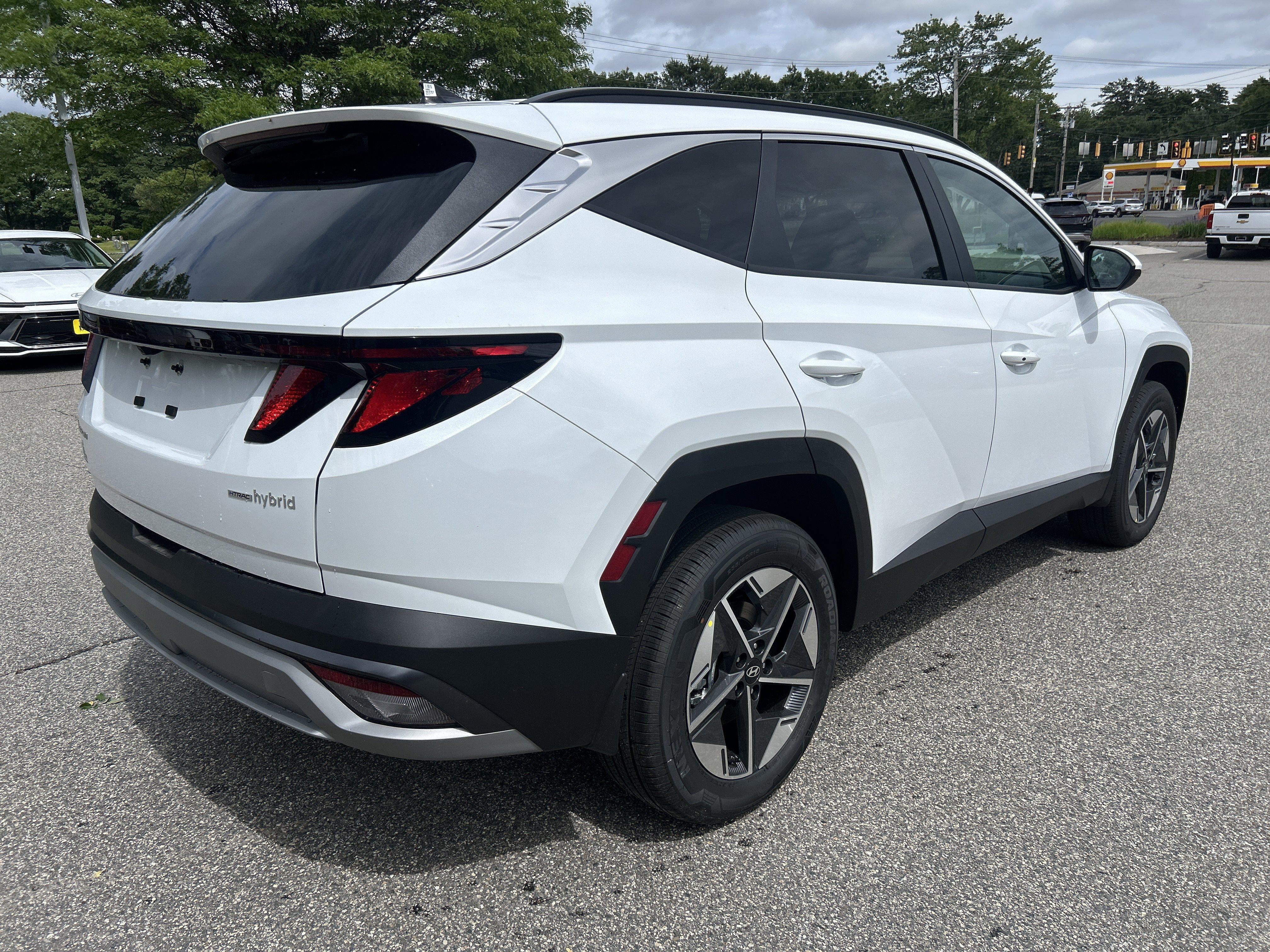 2026 Hyundai TUCSON HYBRID SEL