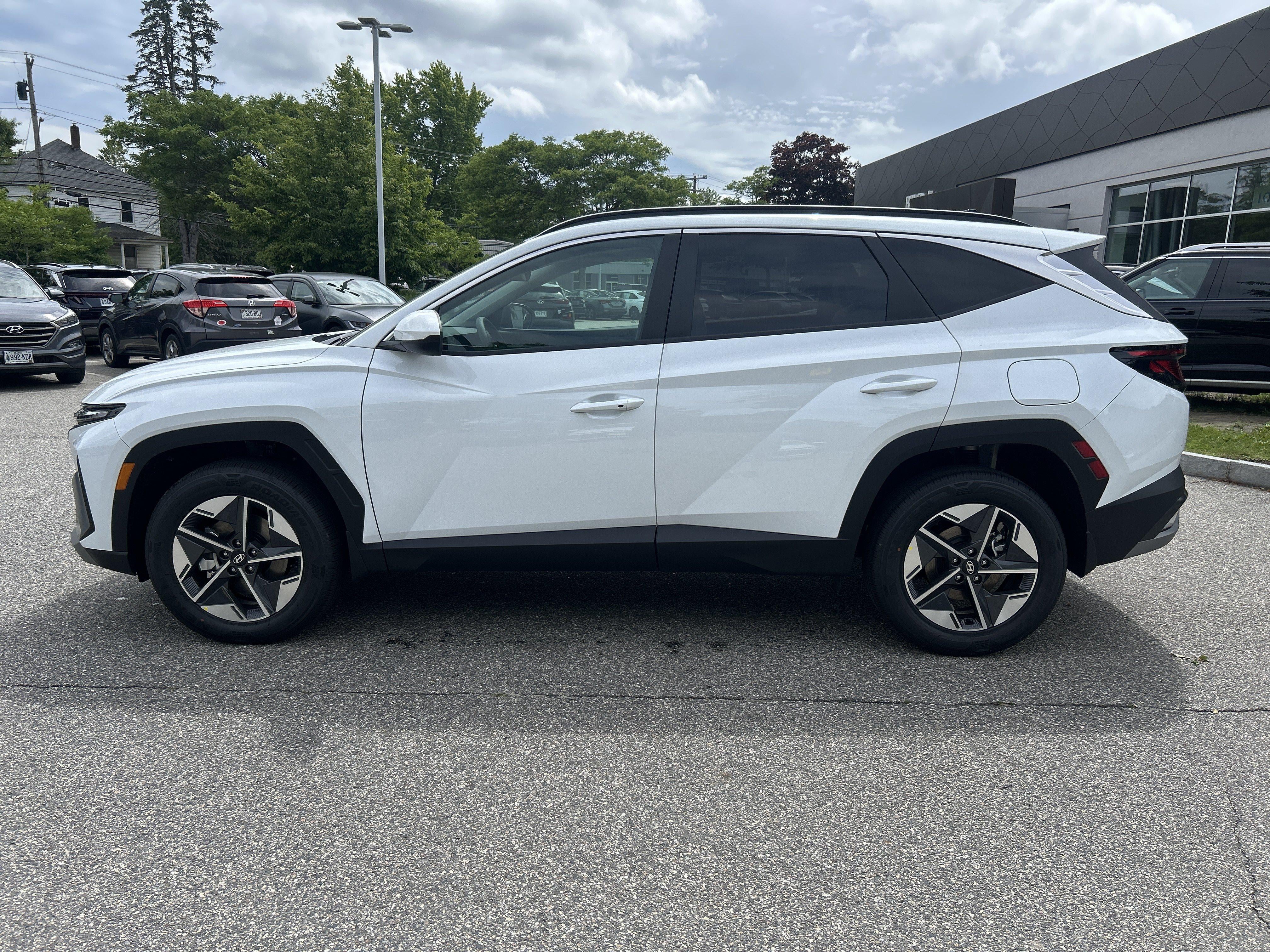 2026 Hyundai TUCSON HYBRID SEL