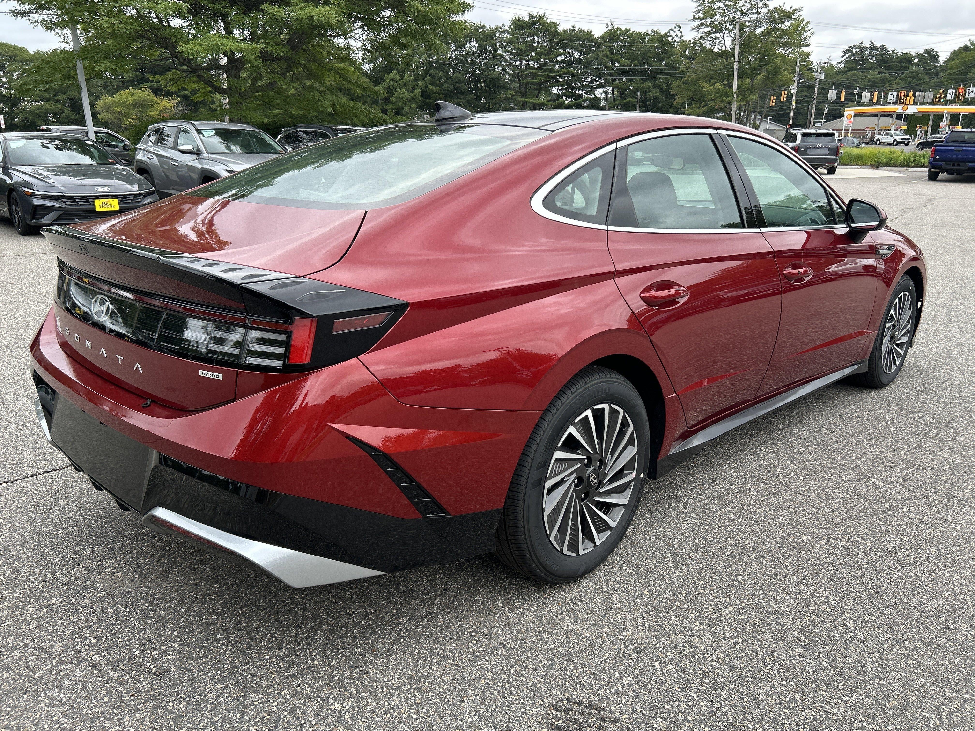 2026 Hyundai SONATA HYBRID SEL