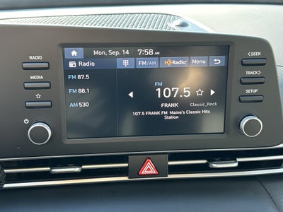 2026 Hyundai ELANTRA SE