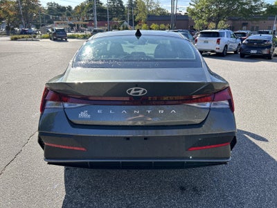 2026 Hyundai ELANTRA SE