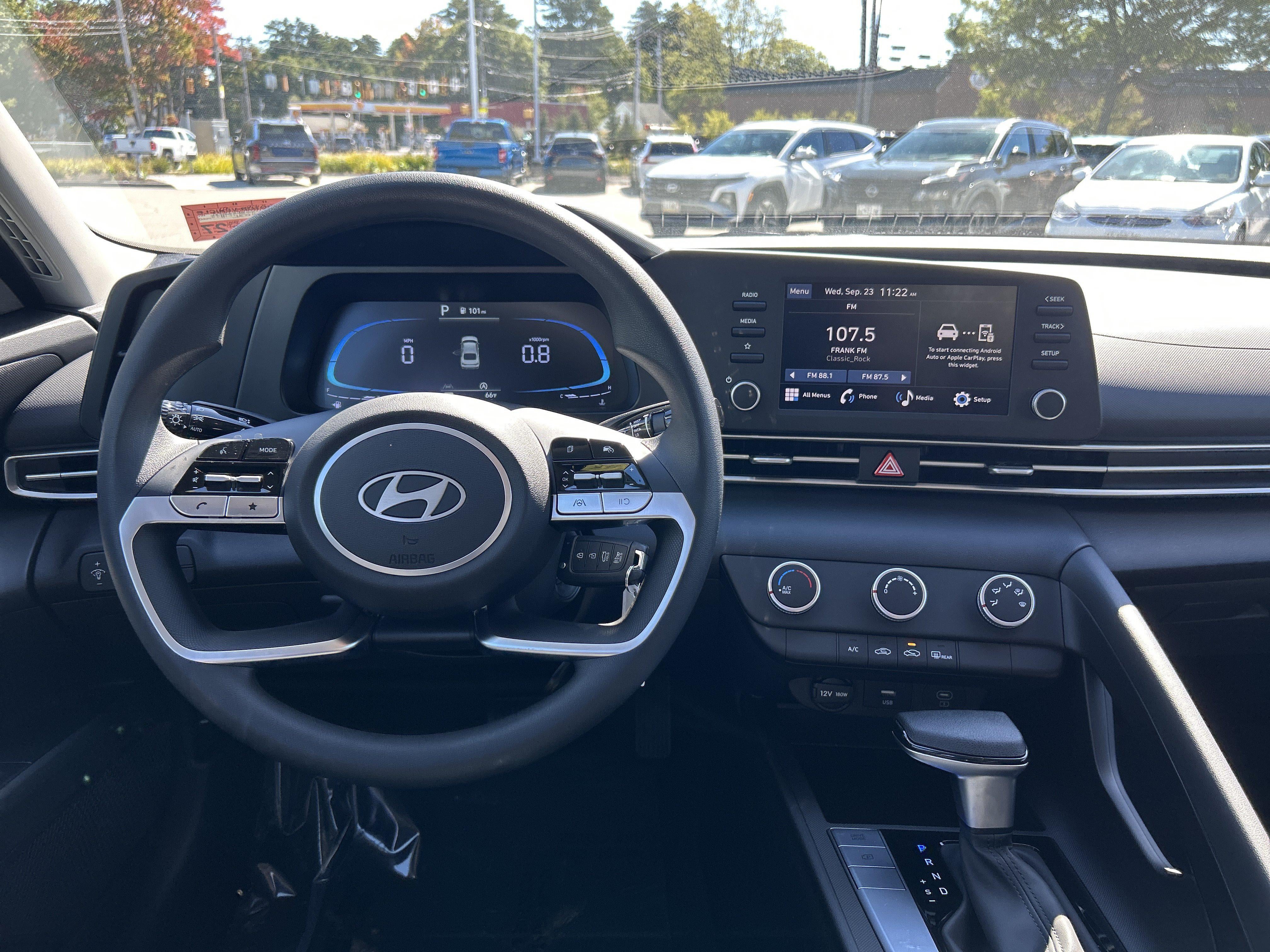 2026 Hyundai ELANTRA SE