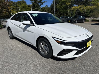 2026 Hyundai ELANTRA SE