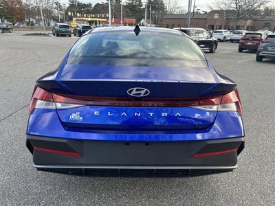 2026 Hyundai ELANTRA SE