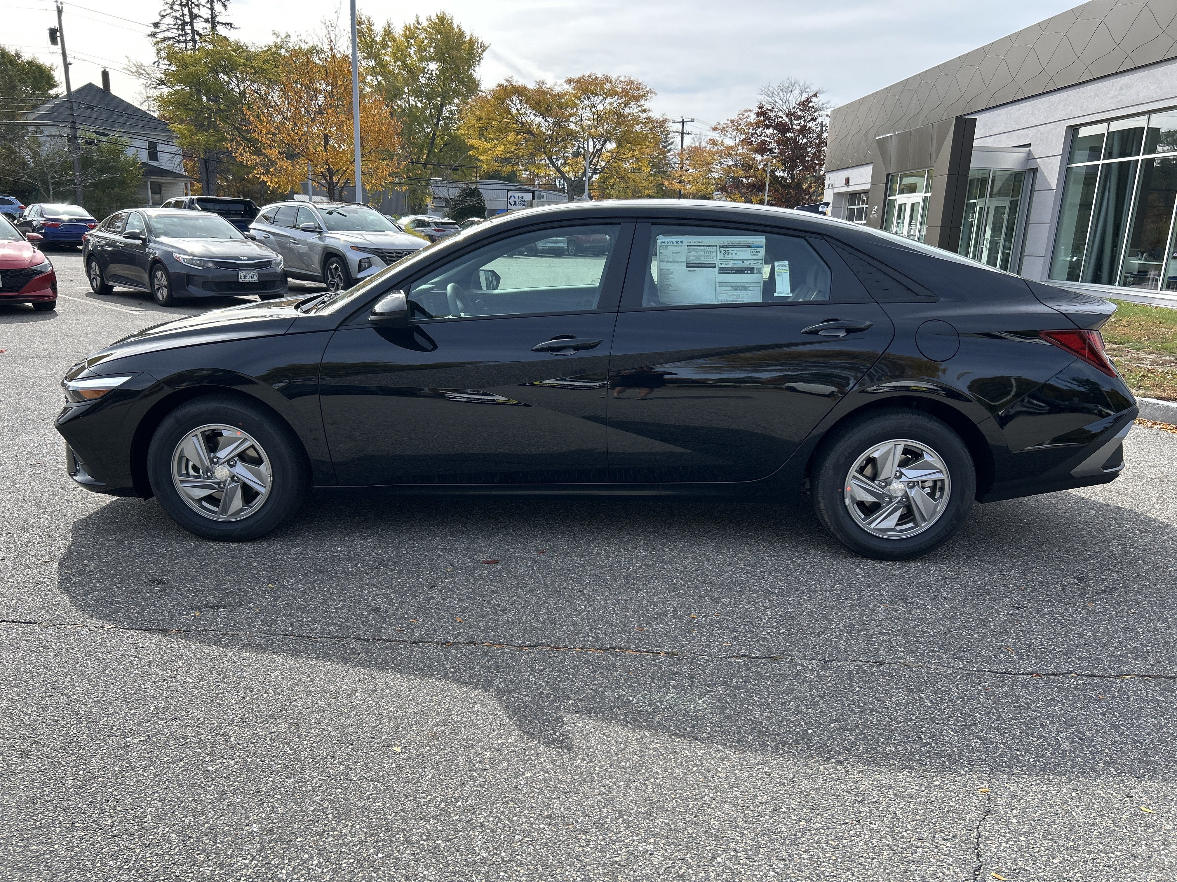 2026 Hyundai ELANTRA SE