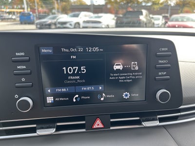 2026 Hyundai ELANTRA SE