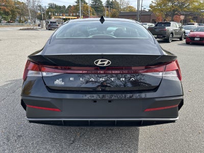 2026 Hyundai ELANTRA SE