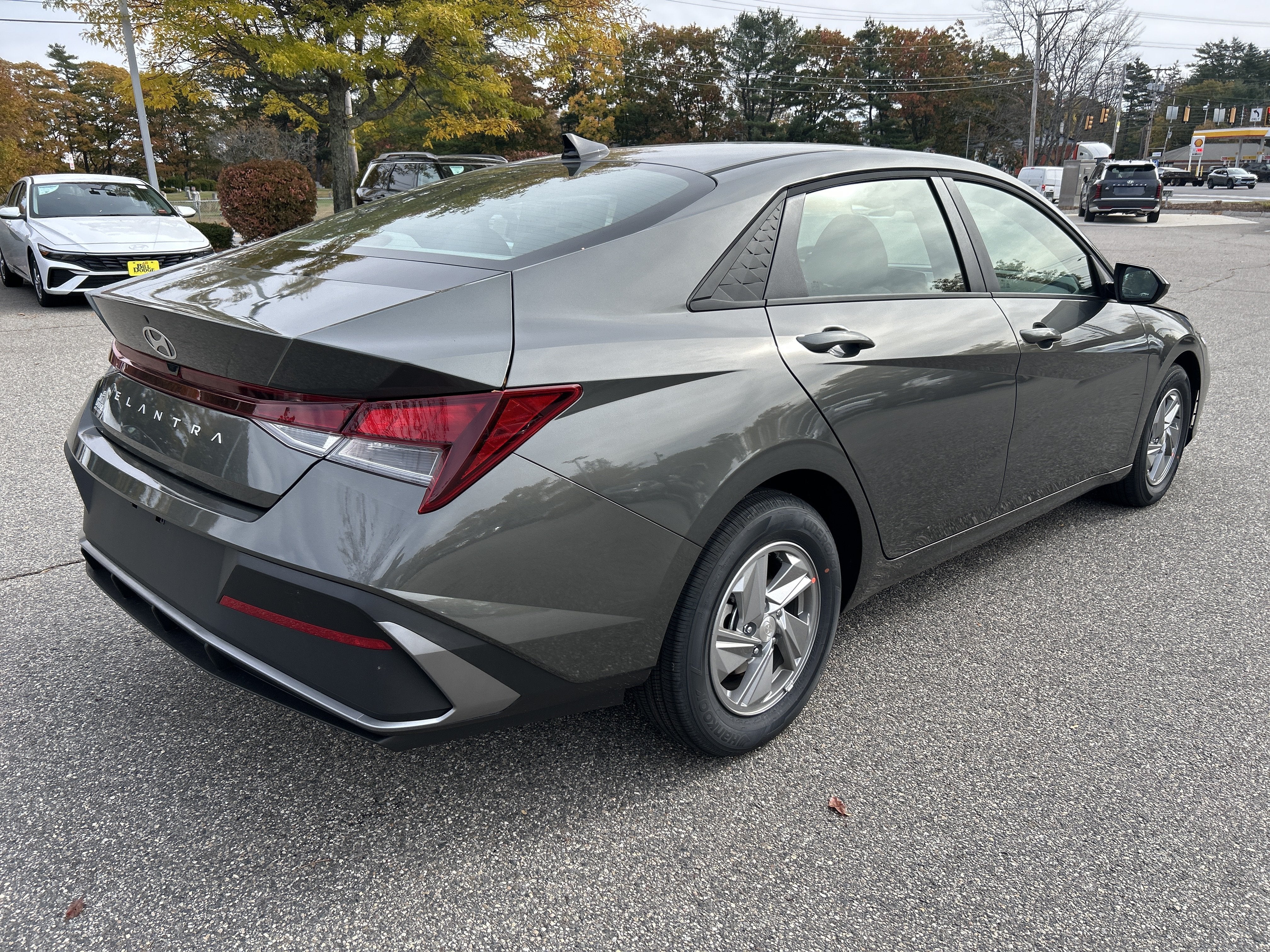 2026 Hyundai ELANTRA SE