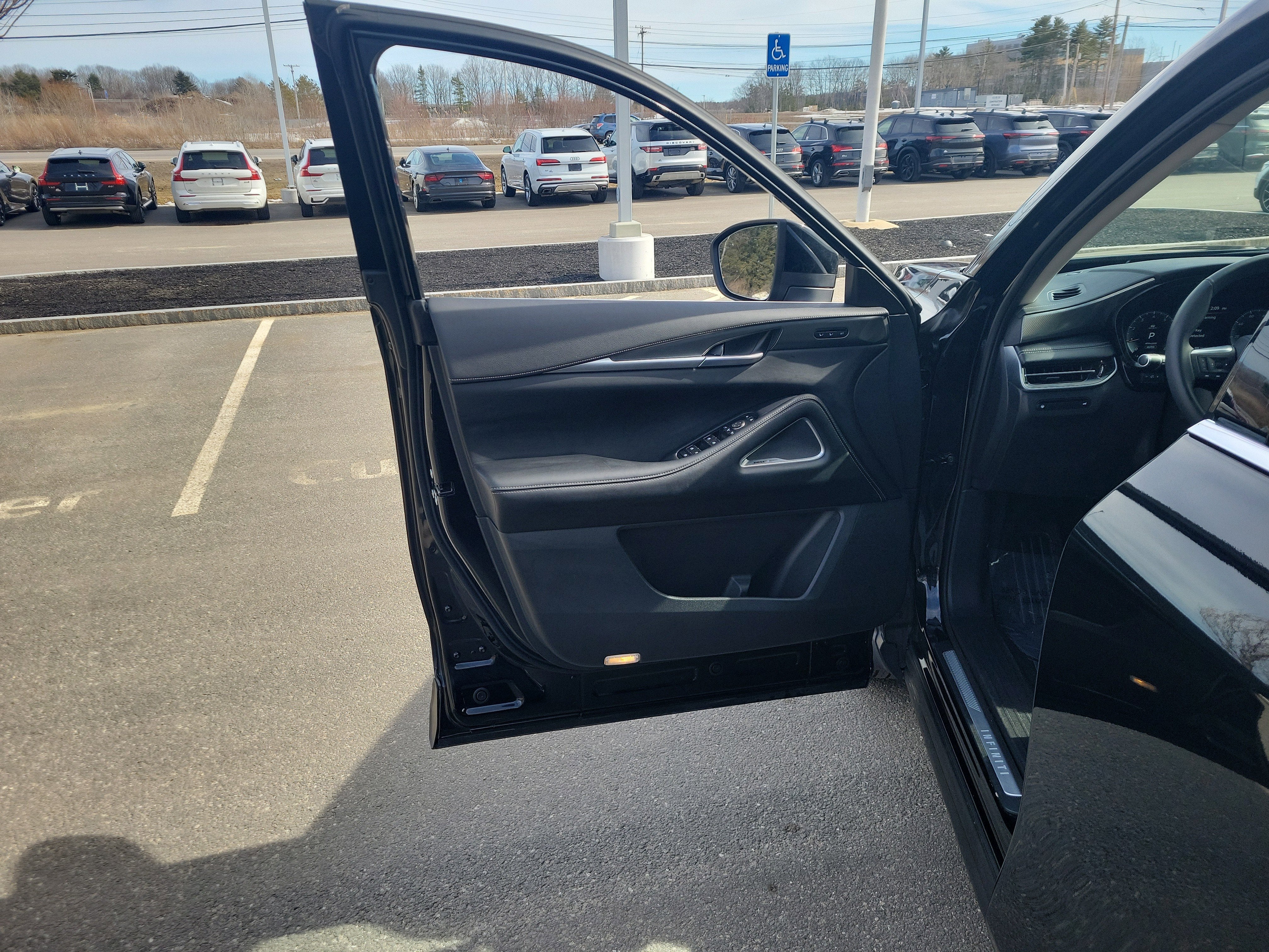 2025 INFINITI QX60 Luxe AWD