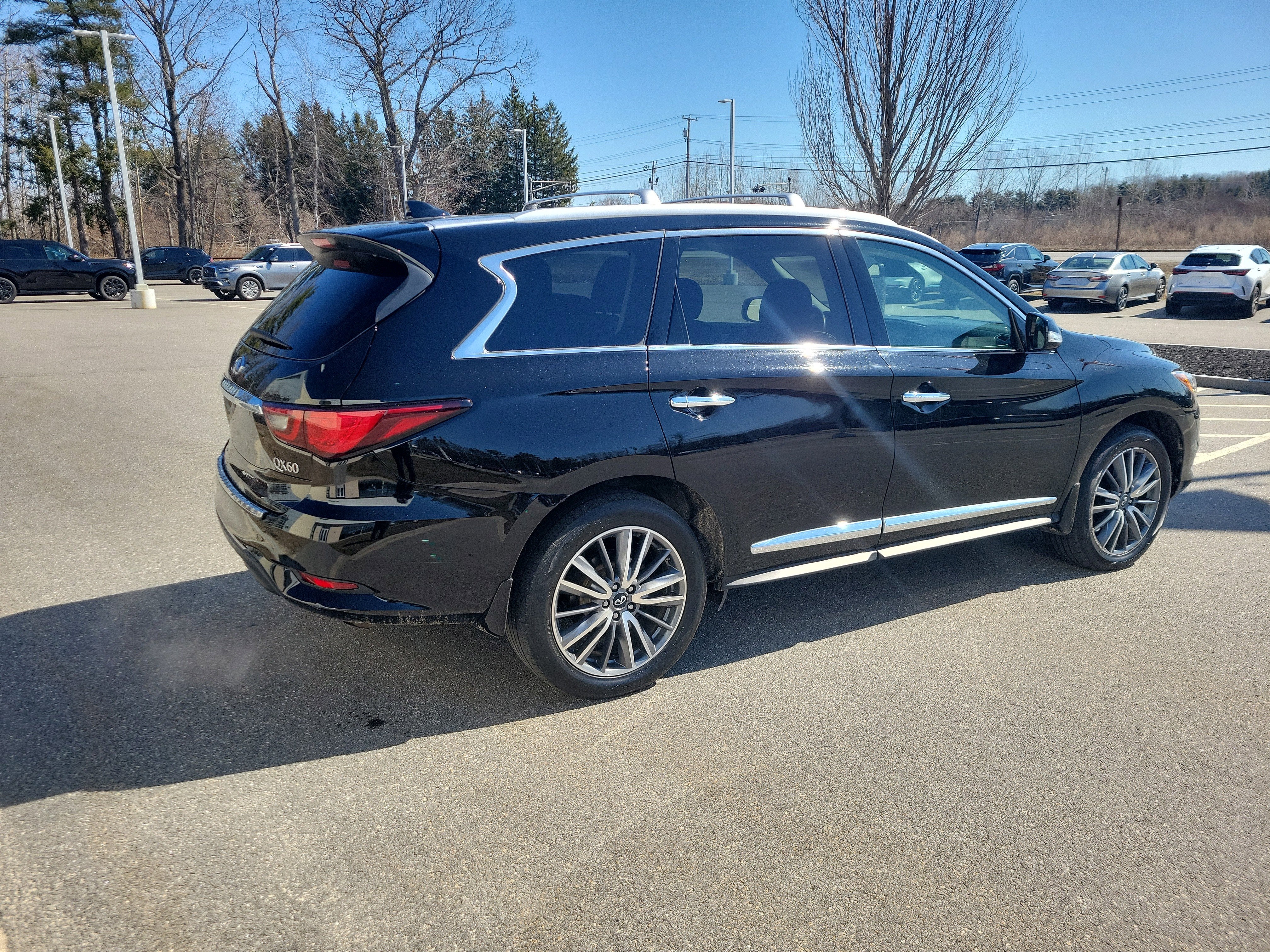 2019 INFINITI QX60 LUXE AWD