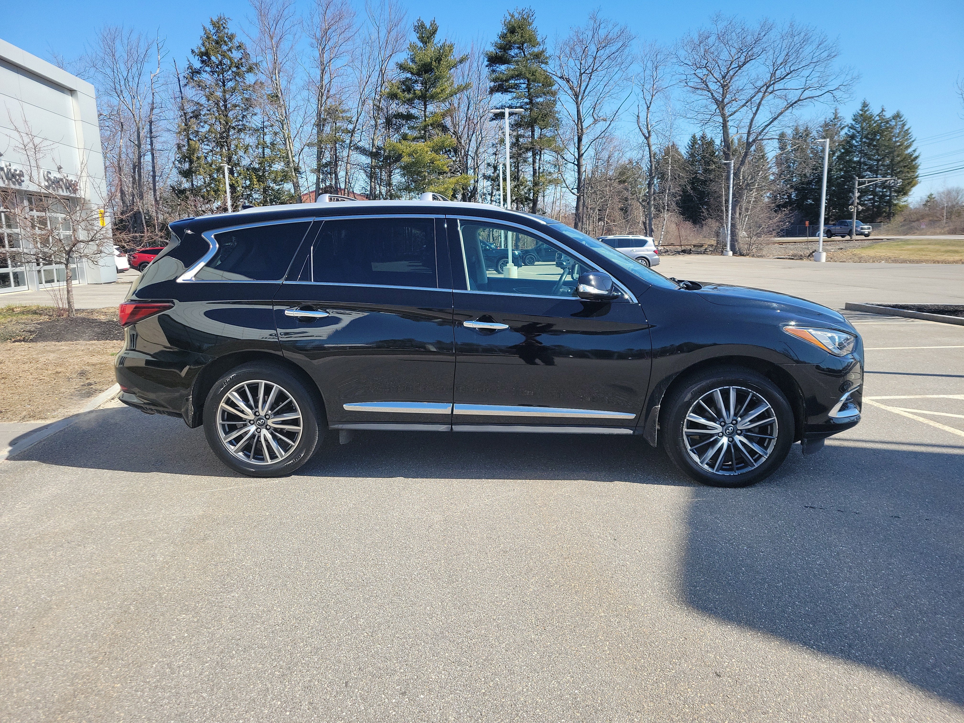 2019 INFINITI QX60 LUXE AWD