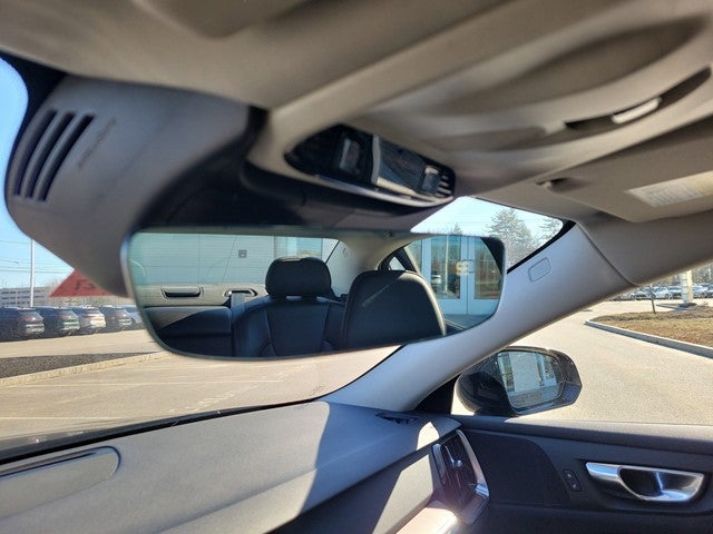 2021 Volvo S60 Momentum