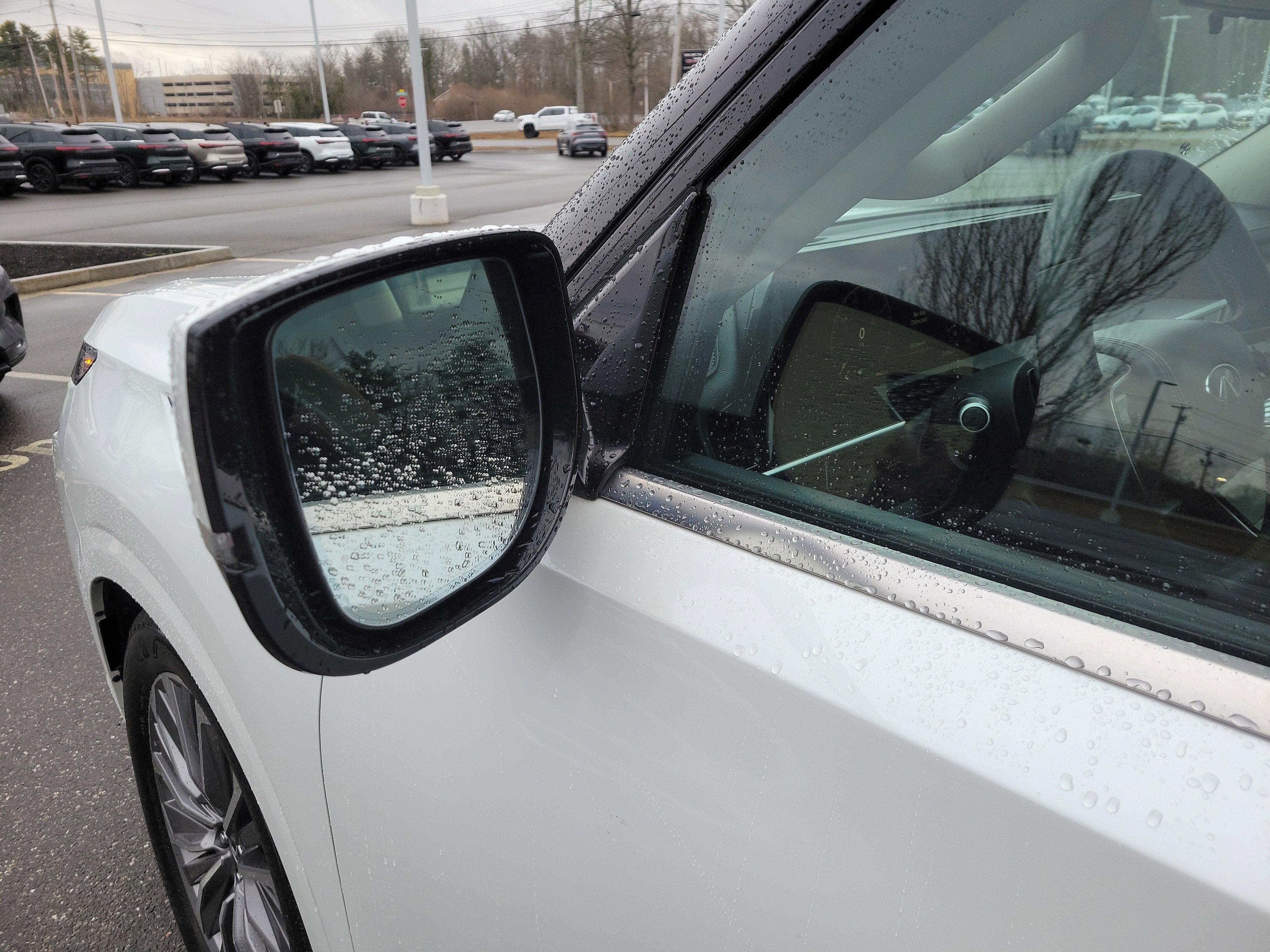 2025 INFINITI QX80 Sensory 4WD