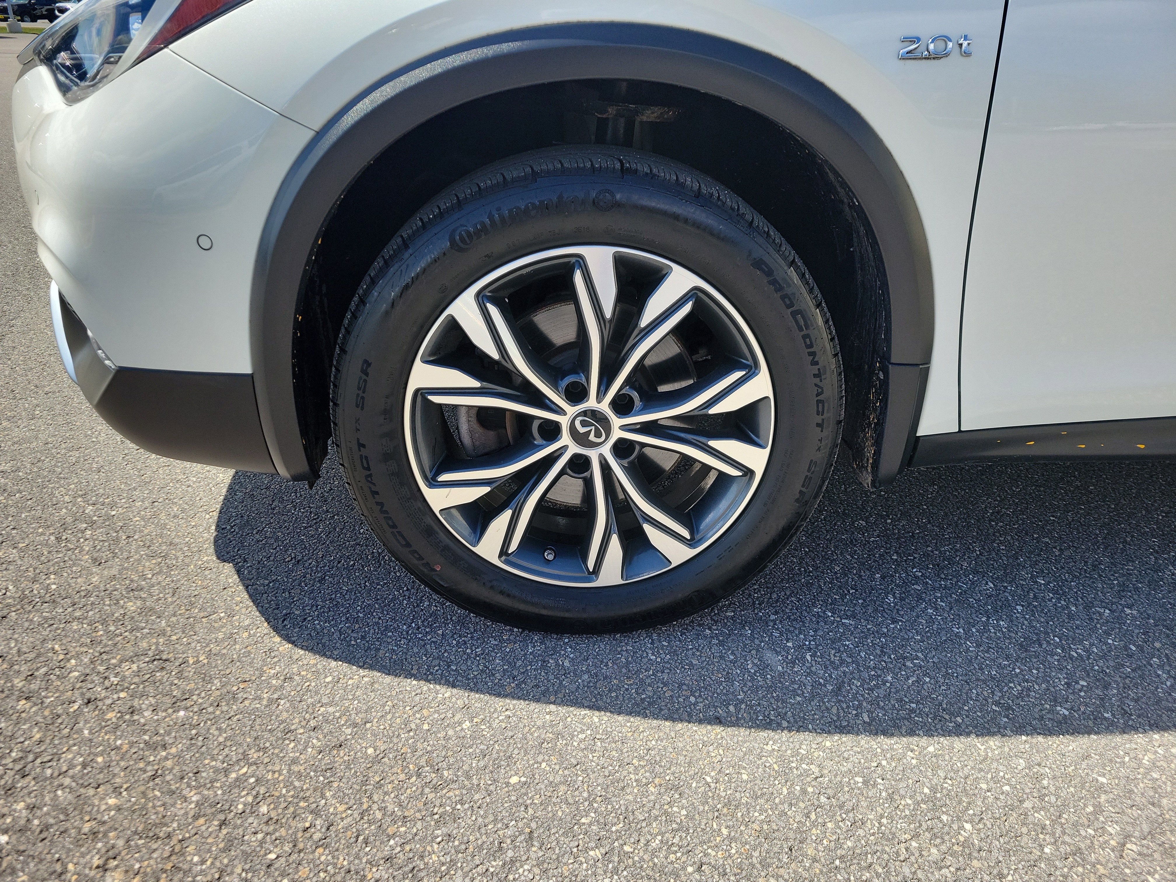 2019 INFINITI QX30 LUXE