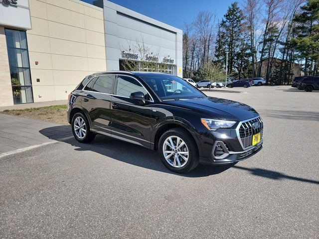 2022 Audi Q3 S line Premium