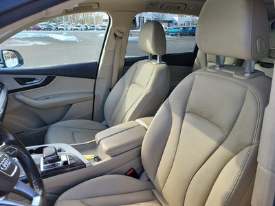 2019 Audi Q7 Premium Plus