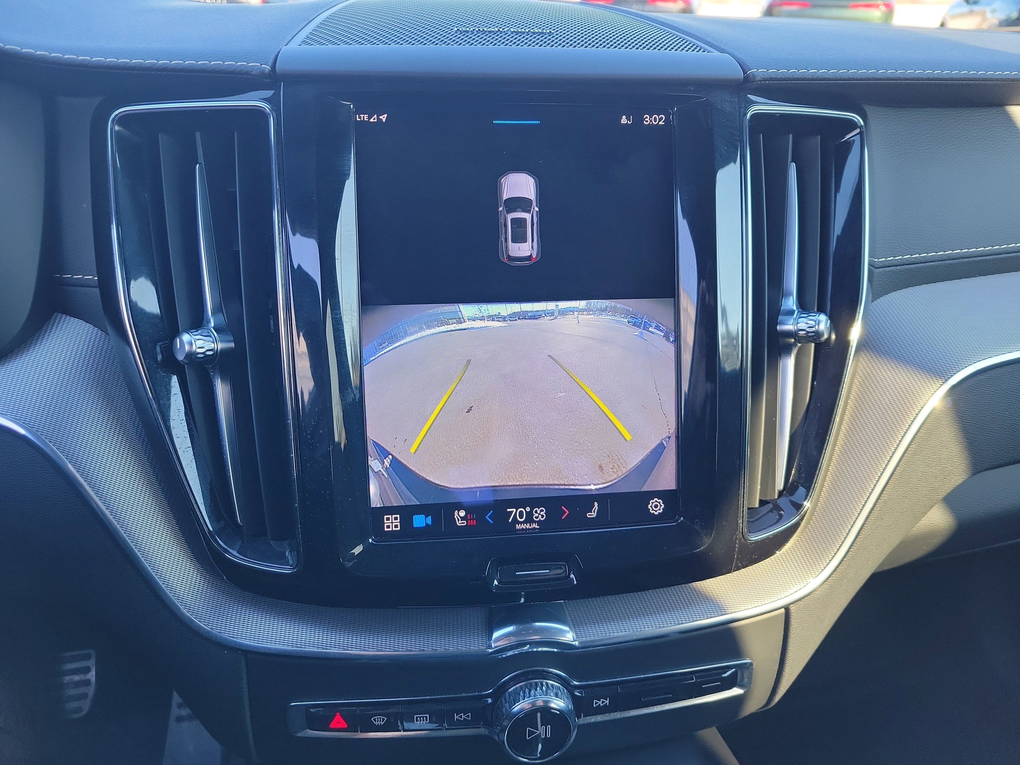 2022 Volvo XC60 Recharge Plug-In Hybrid R-Design