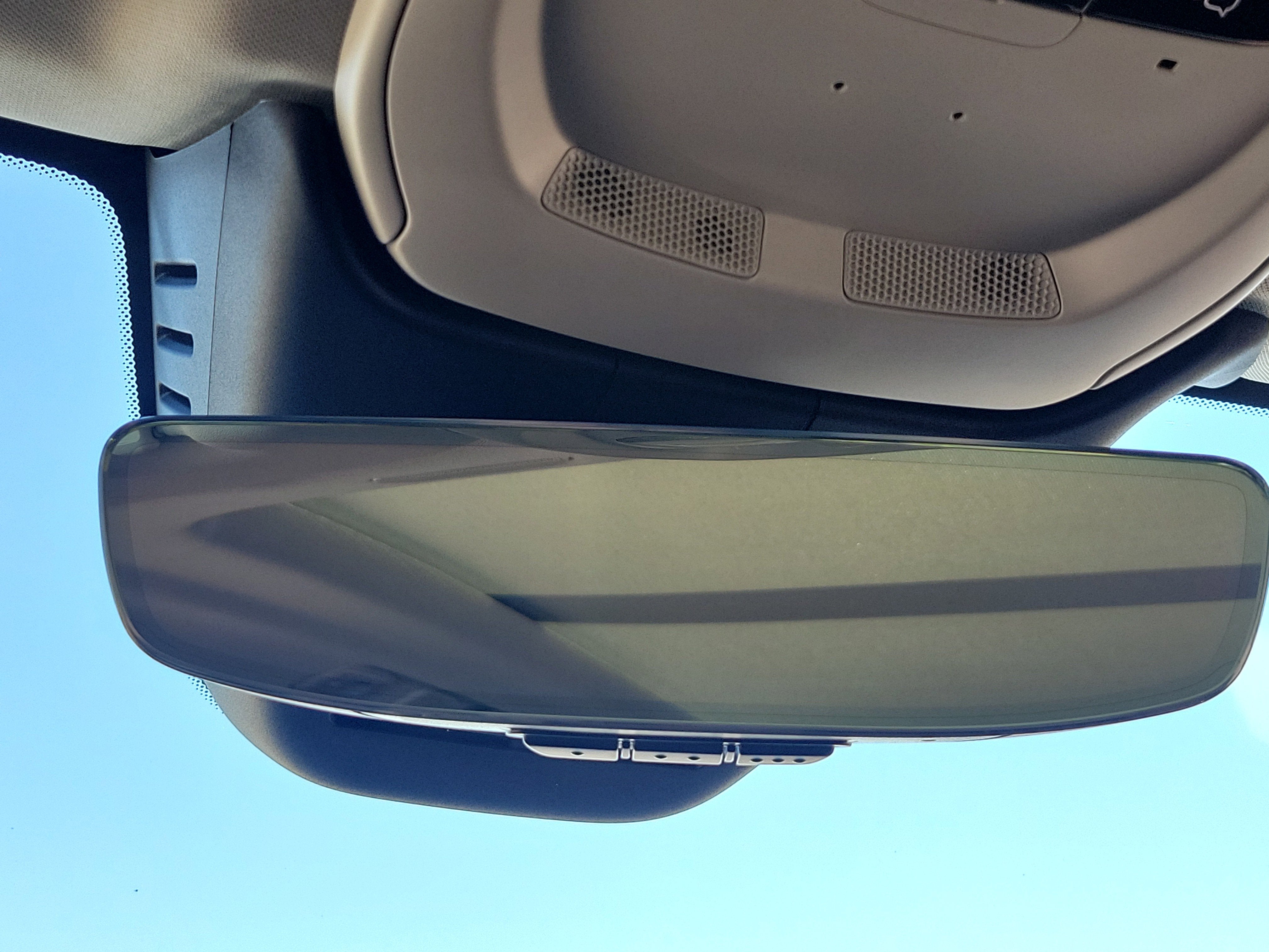 2024 Volvo XC60 Plus Dark Theme