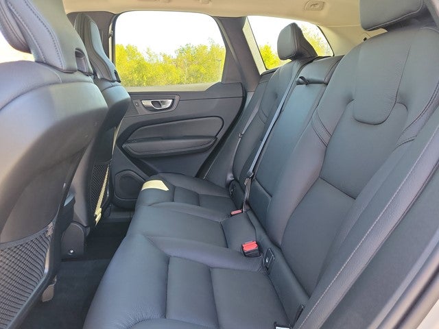 2024 Volvo XC60 Plus Dark Theme