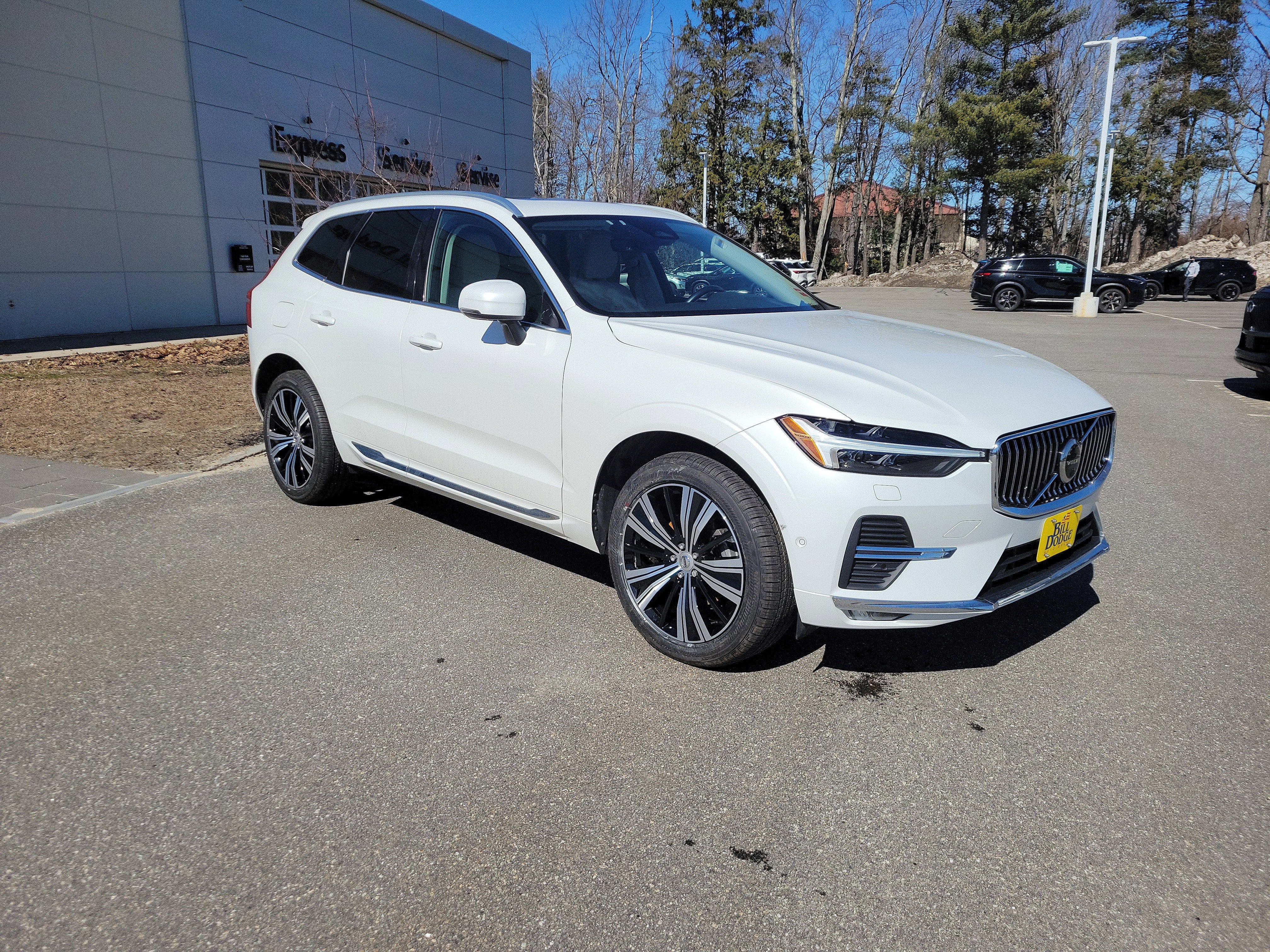 2023 Volvo XC60 Plus Bright Theme