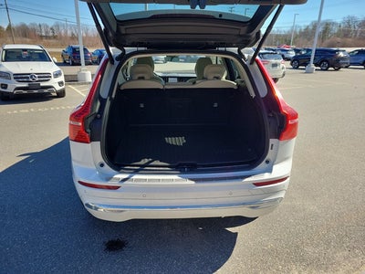 2023 Volvo XC60 Plus Bright Theme