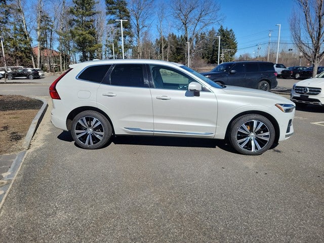 2023 Volvo XC60 Plus Bright Theme