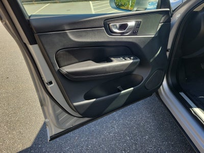 2023 Volvo XC60 Core